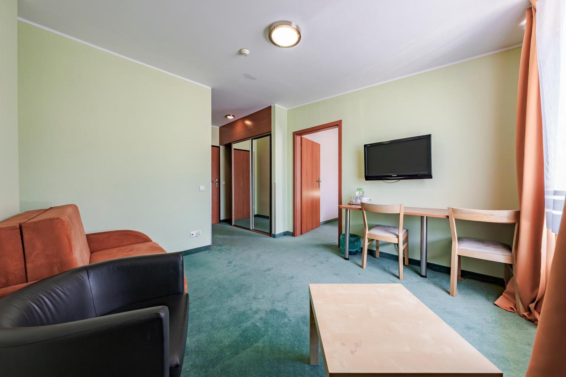 Communal lounge/ TV room