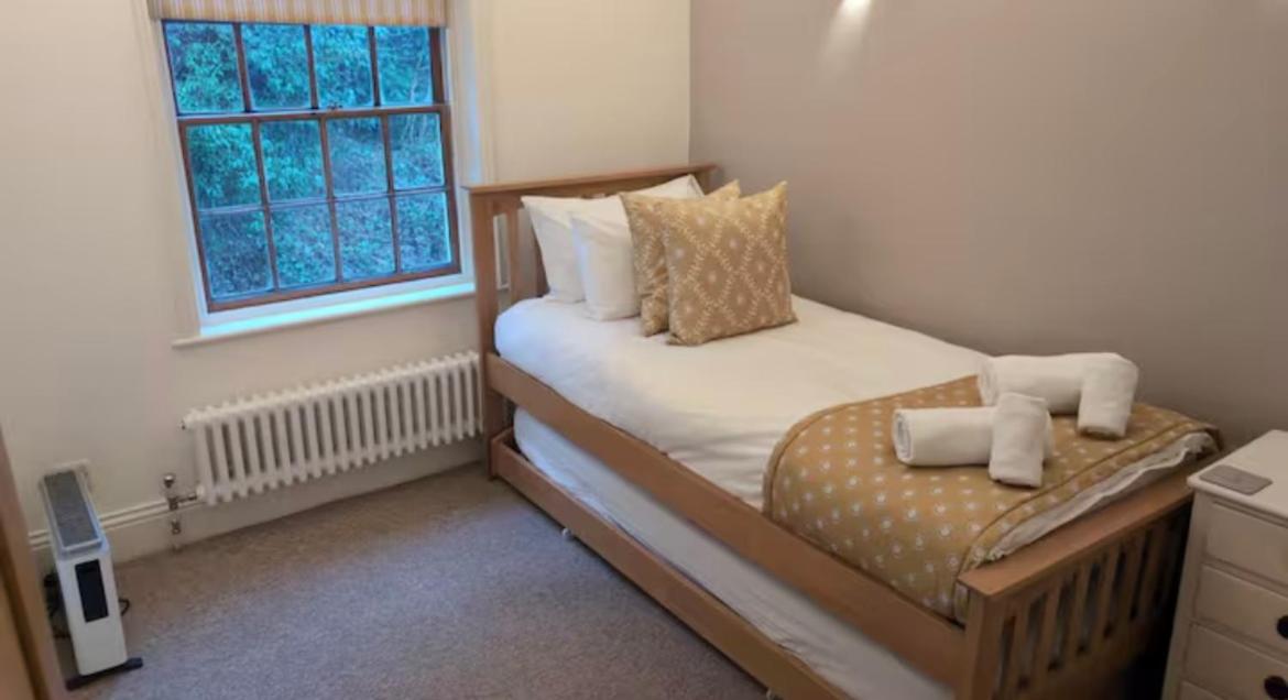 Rock View Cottage, 2 bedrooms near Alton Towers