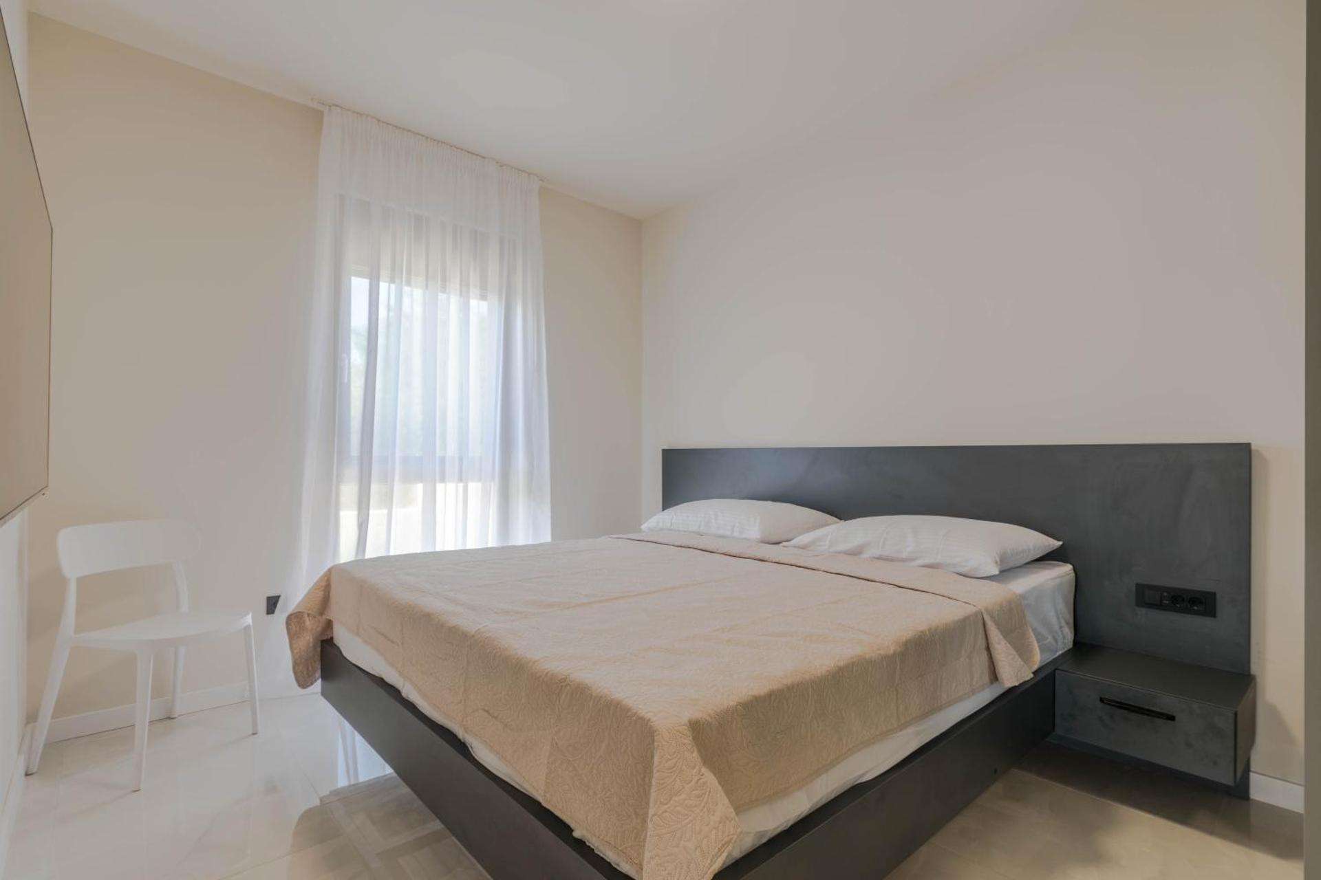 Panoramica apartment w balcony and swimming pool