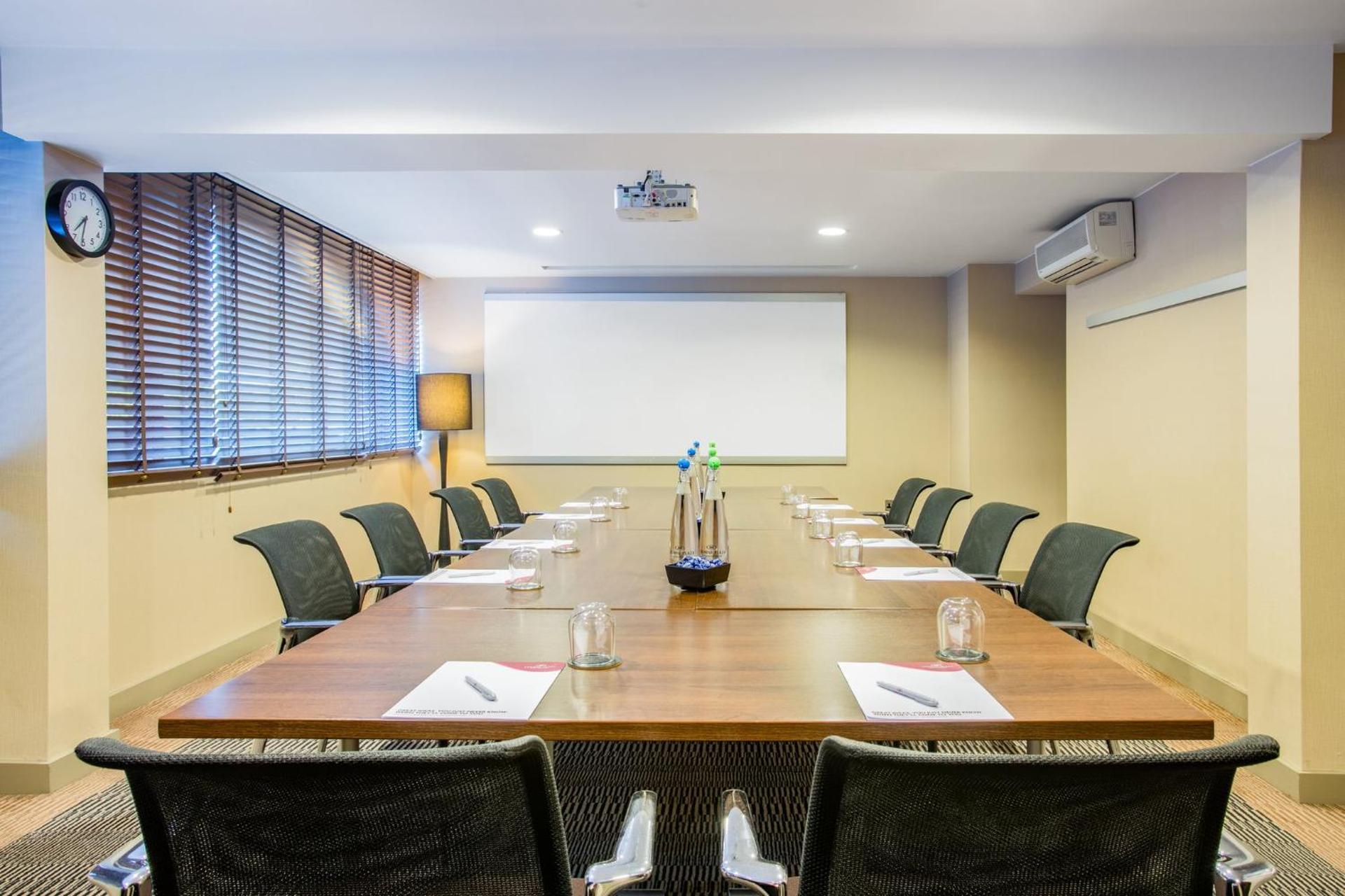 Meeting/conference room