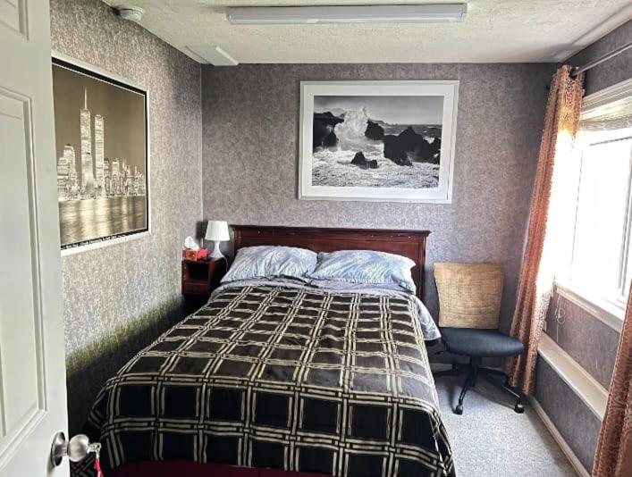 Cozy Nook in Fraser Valley Getaway With Breakfast