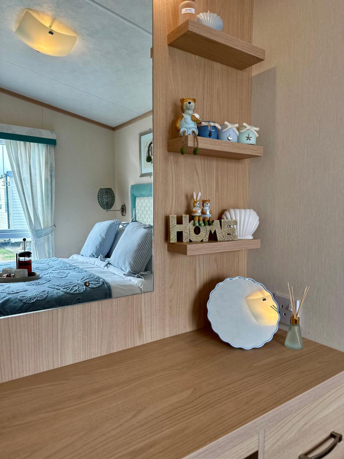 Teal - a few steps from the beach