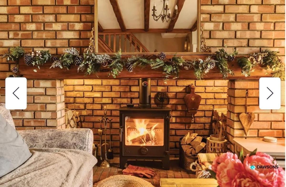 1 Engine Row Beautiful 3 Bedroom Cottage