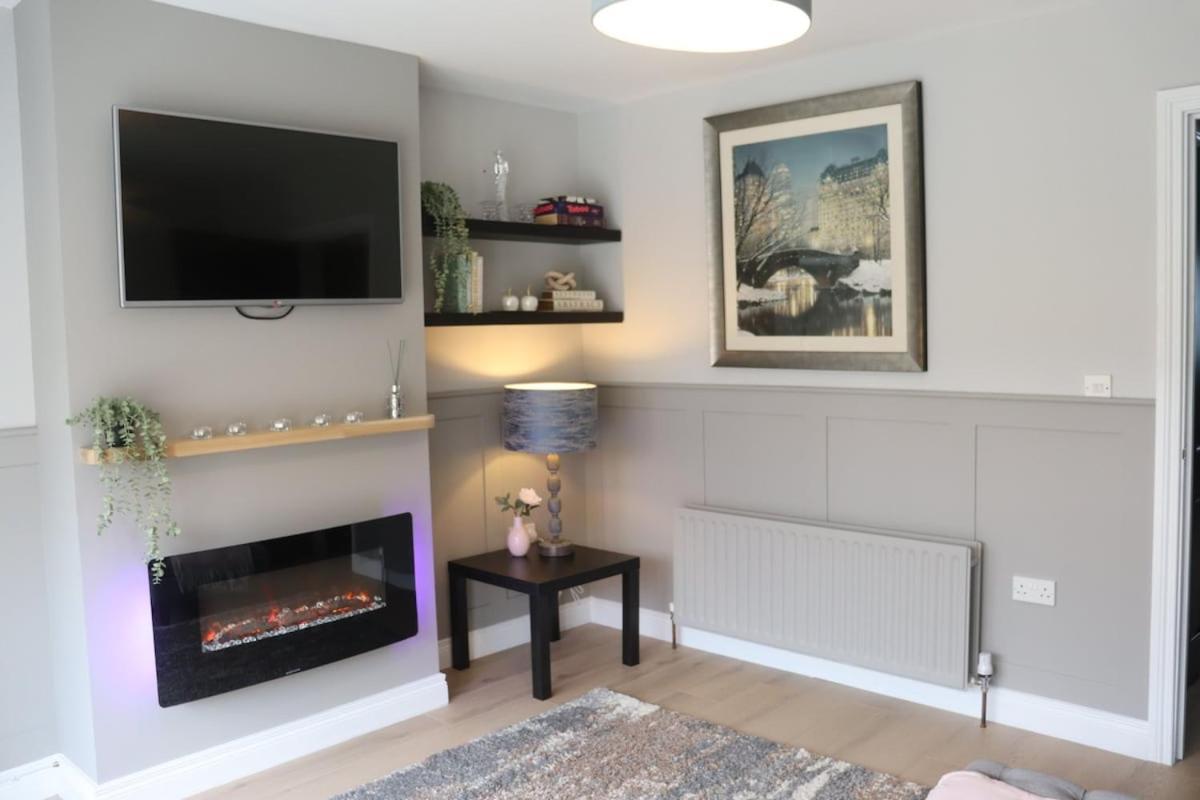 Last-Minute Escape l The Grey Door 2 Bed Cottage Banbridge Parking Private Garden l Nestled Property Management