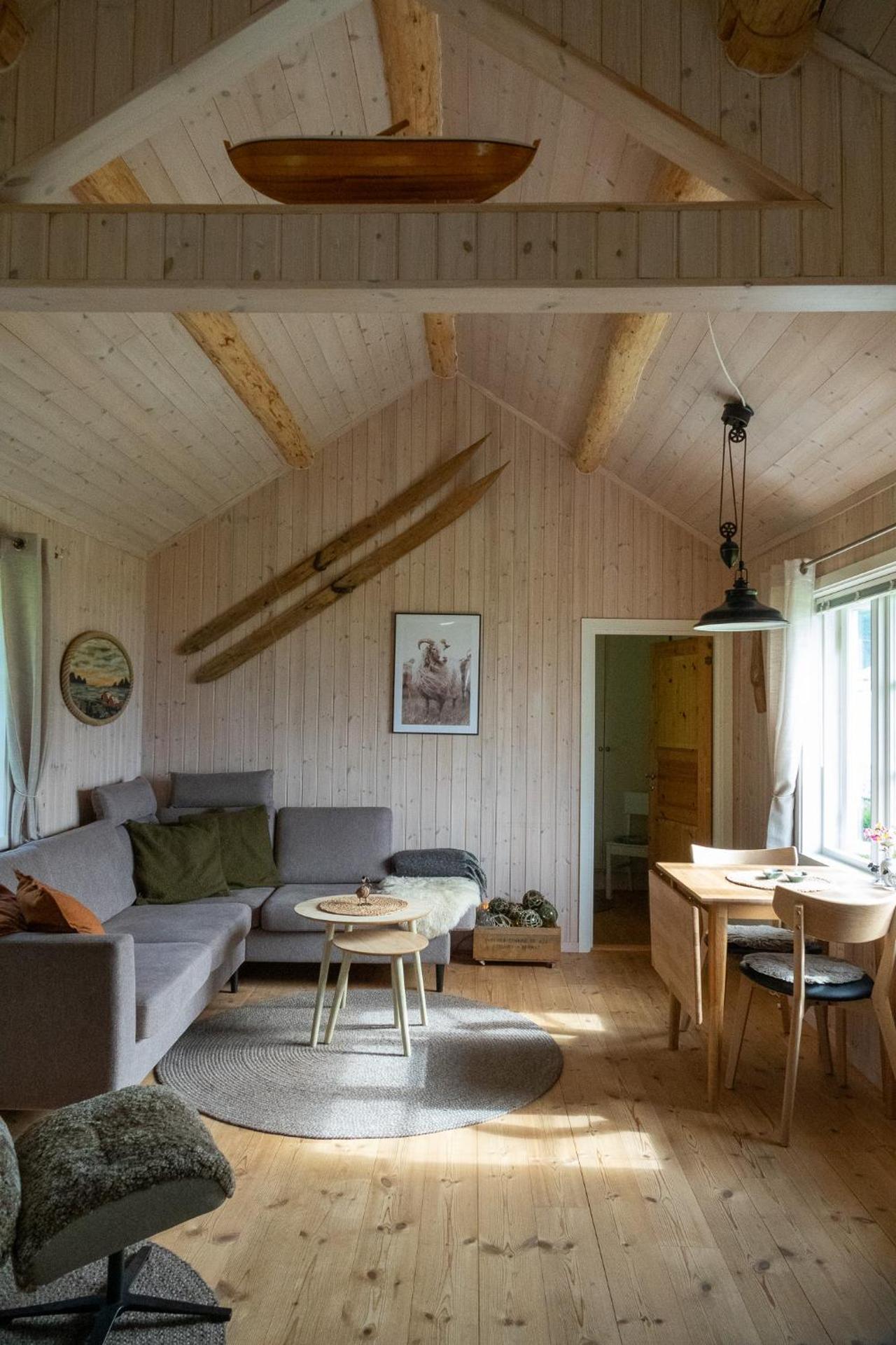 Unstad cabin with seaview