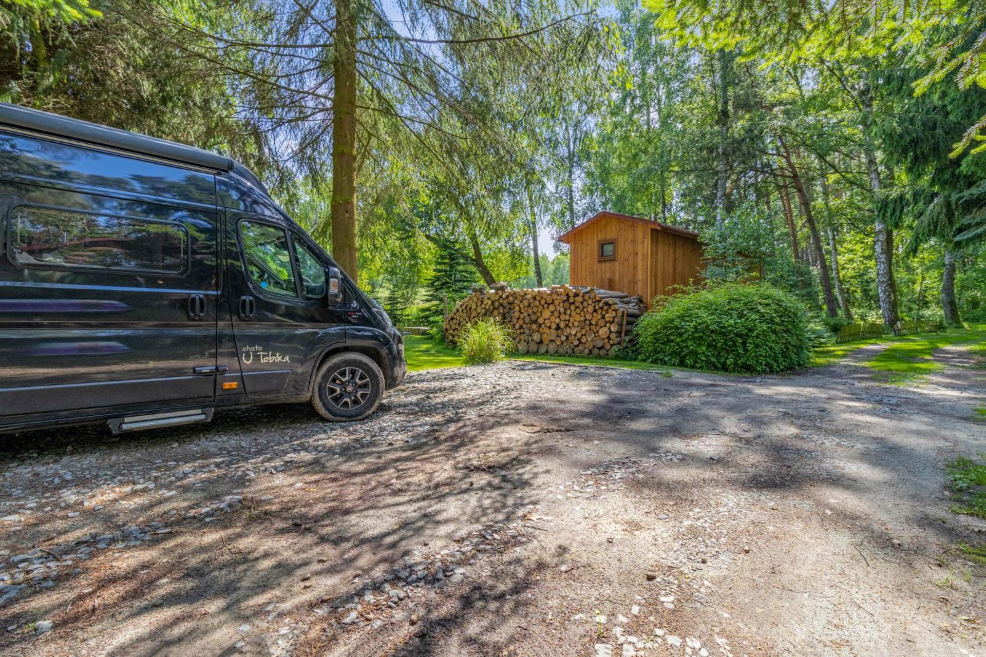 Glamping - Maringotka u Tobíka