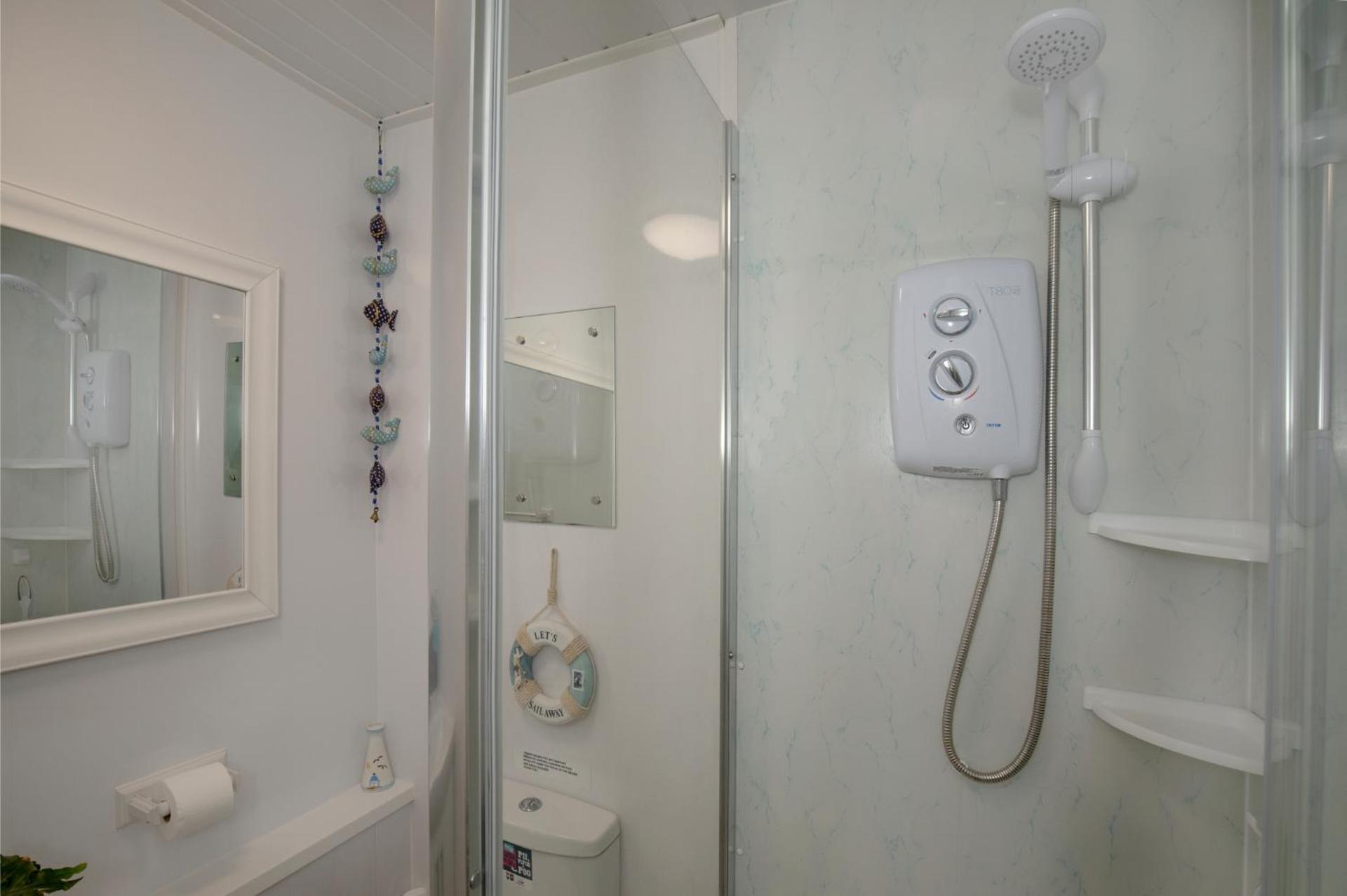 Lucy Lou, charming holiday bungalow in Devon