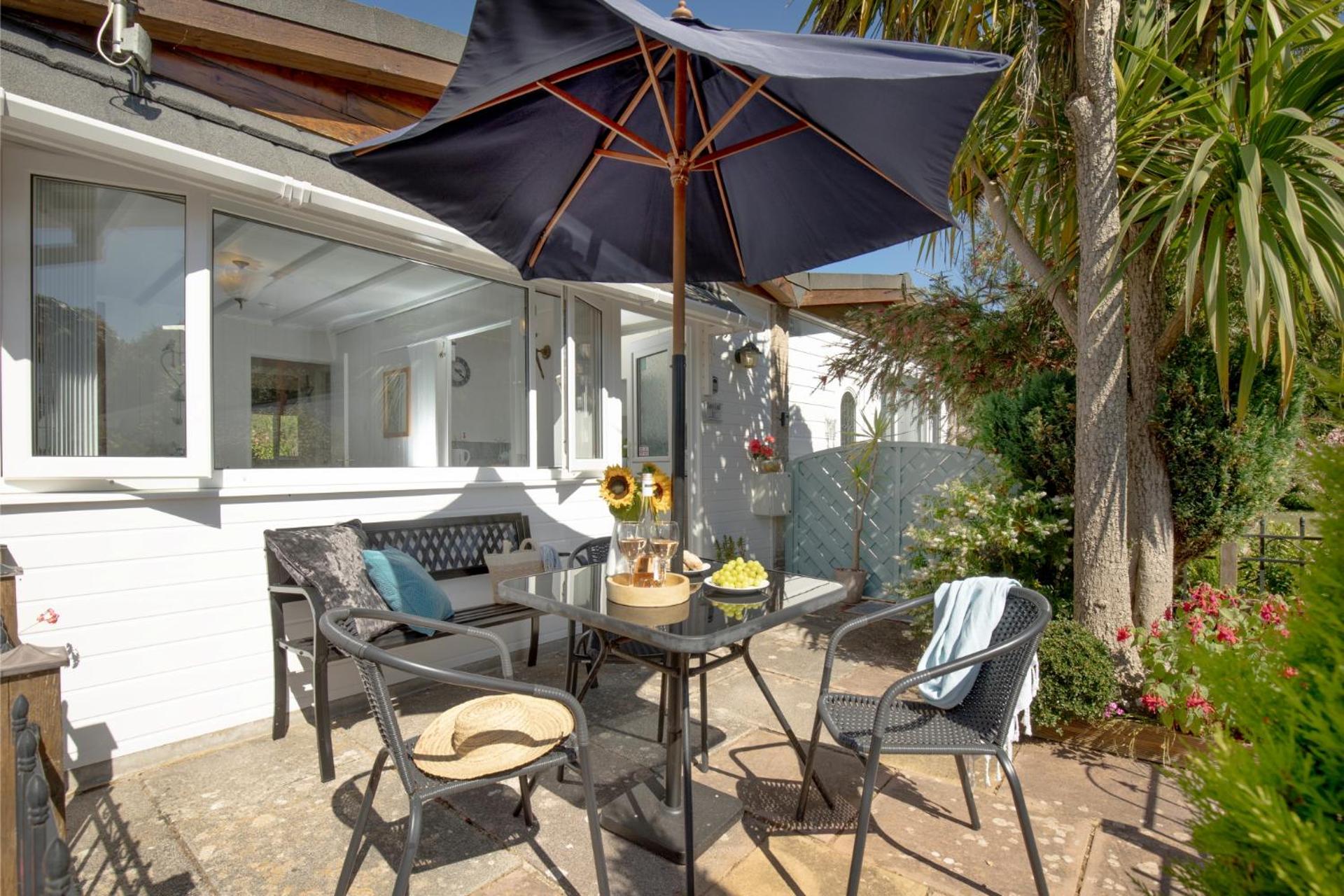 Lucy Lou, charming holiday bungalow in Devon