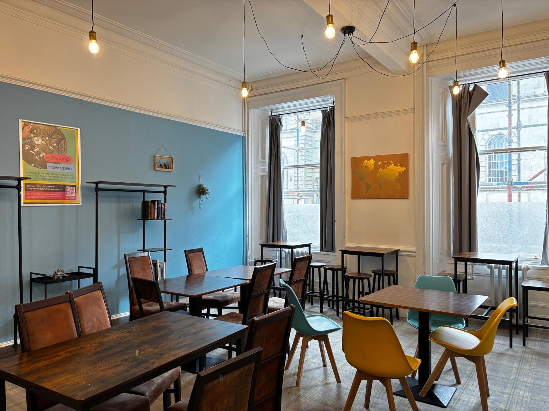 Communal lounge/ TV room