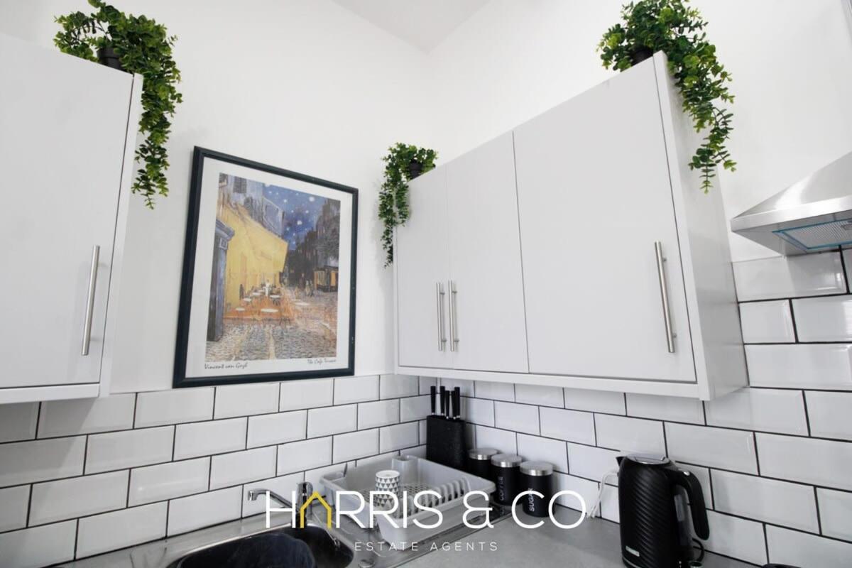 Roundtree & Berry - Fleetwood