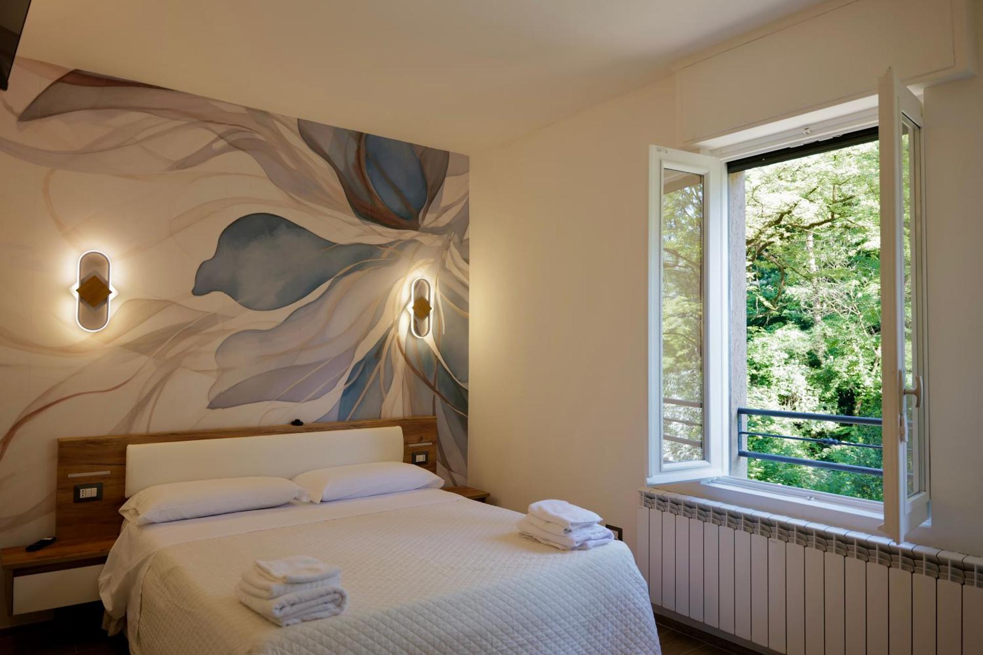 Lecco Rivers Retreat - Five Design Suites