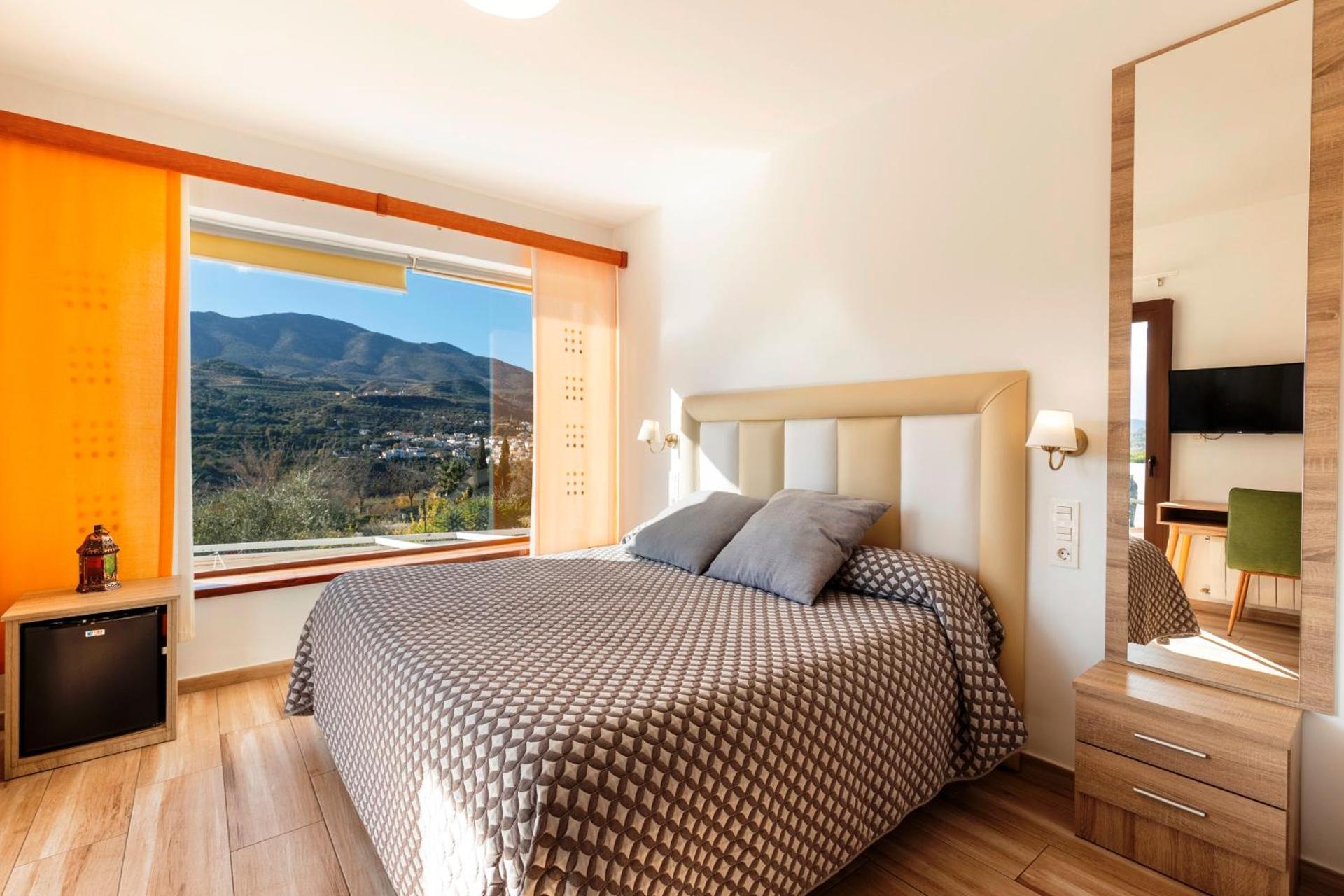 Hostal y Apartamento Rural Los Naranjos