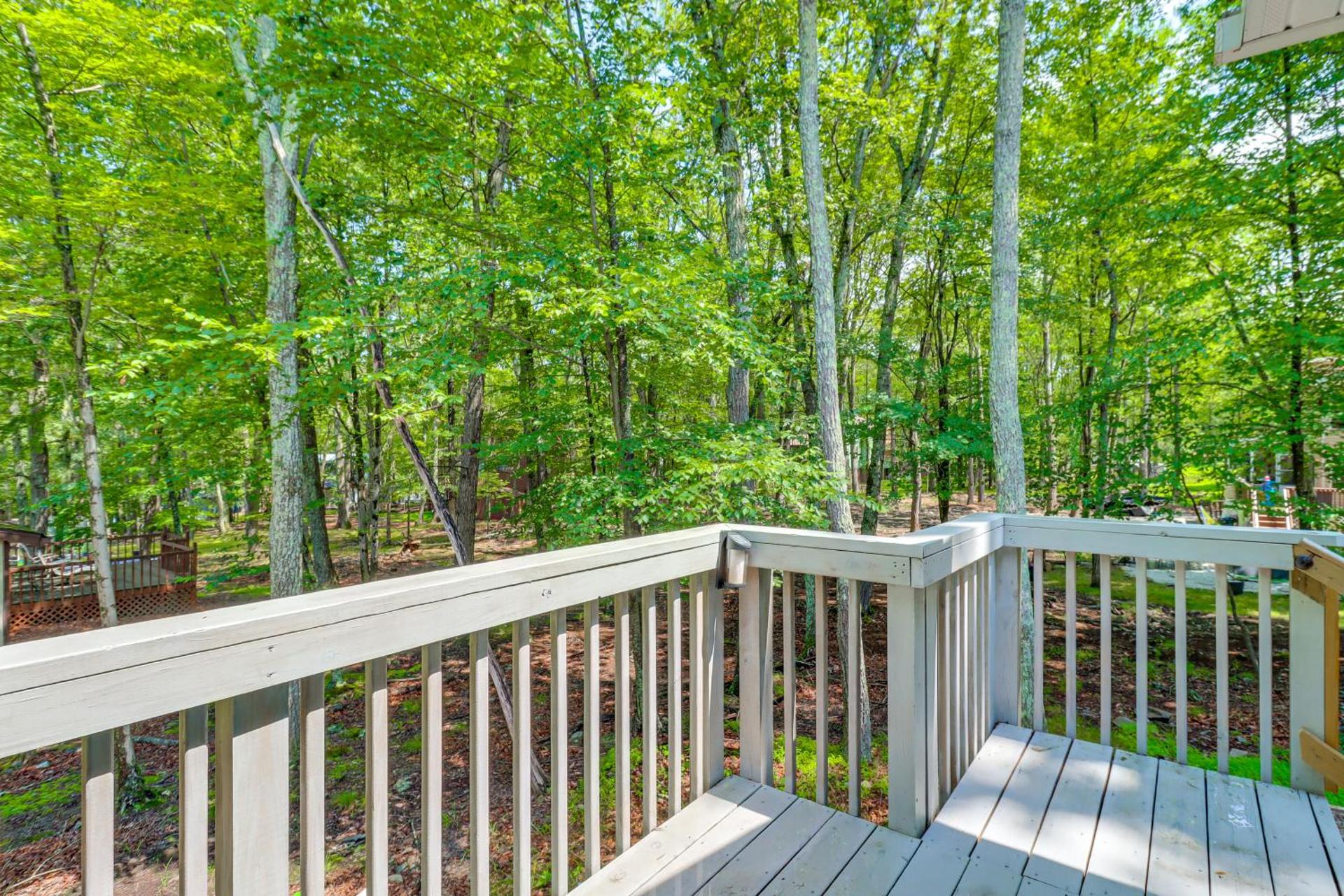 7 Mi to Camelback Mtn Chic Penn Estates Home