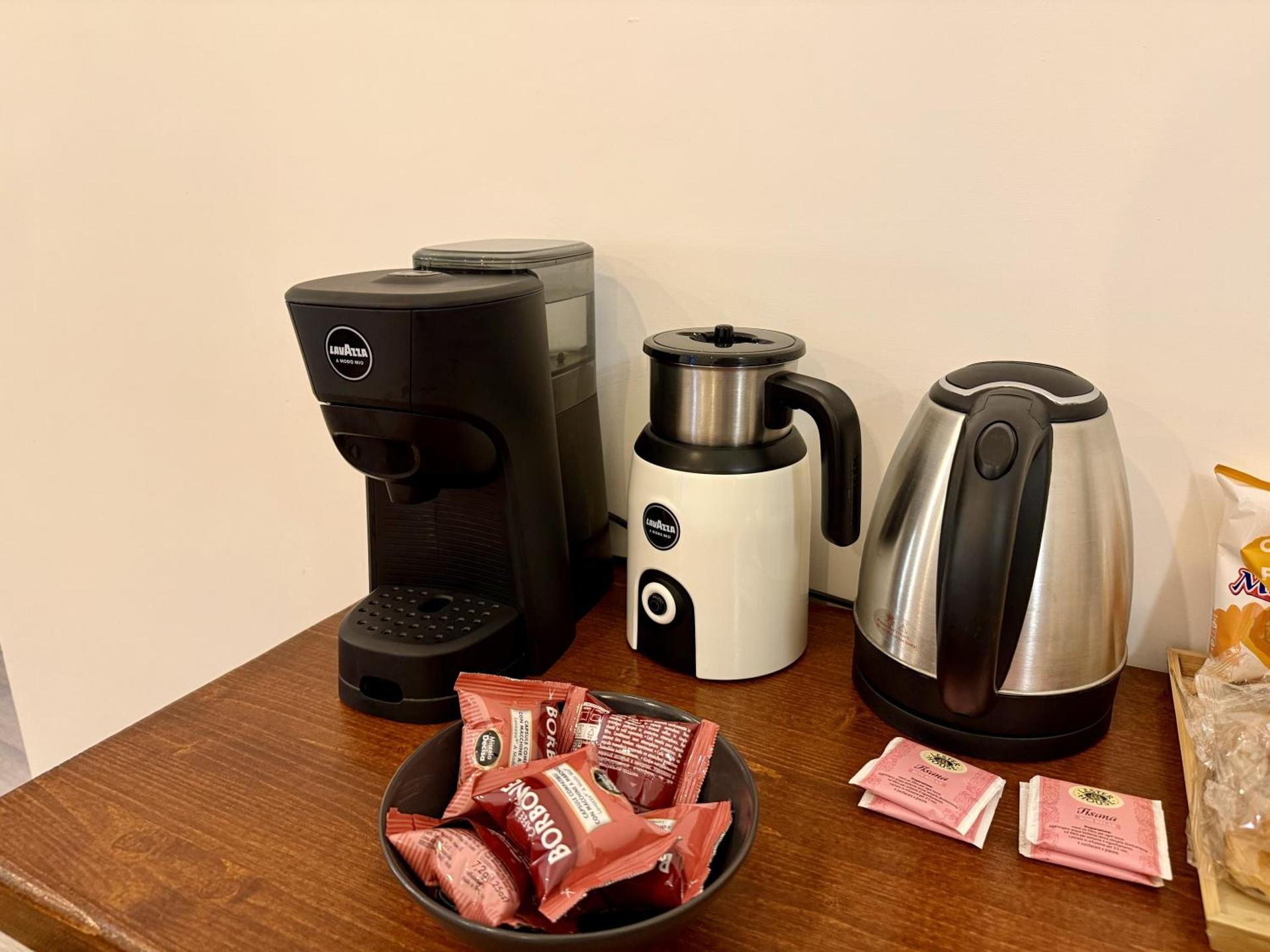 Coffee/tea facilities