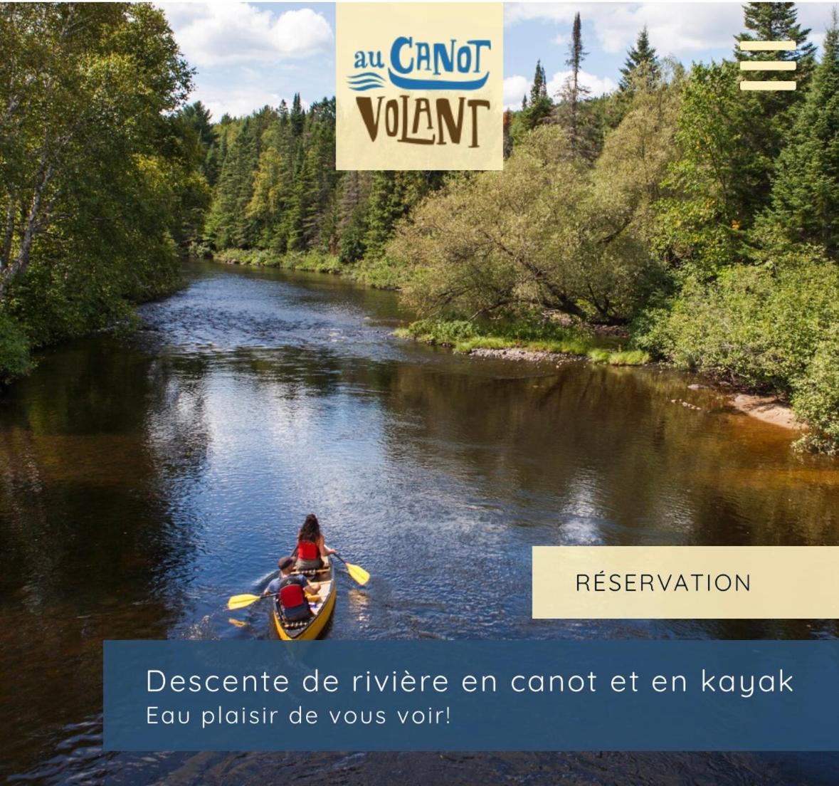 Beau chalet bord de rivière et spa, Beautiful riverside cottage!