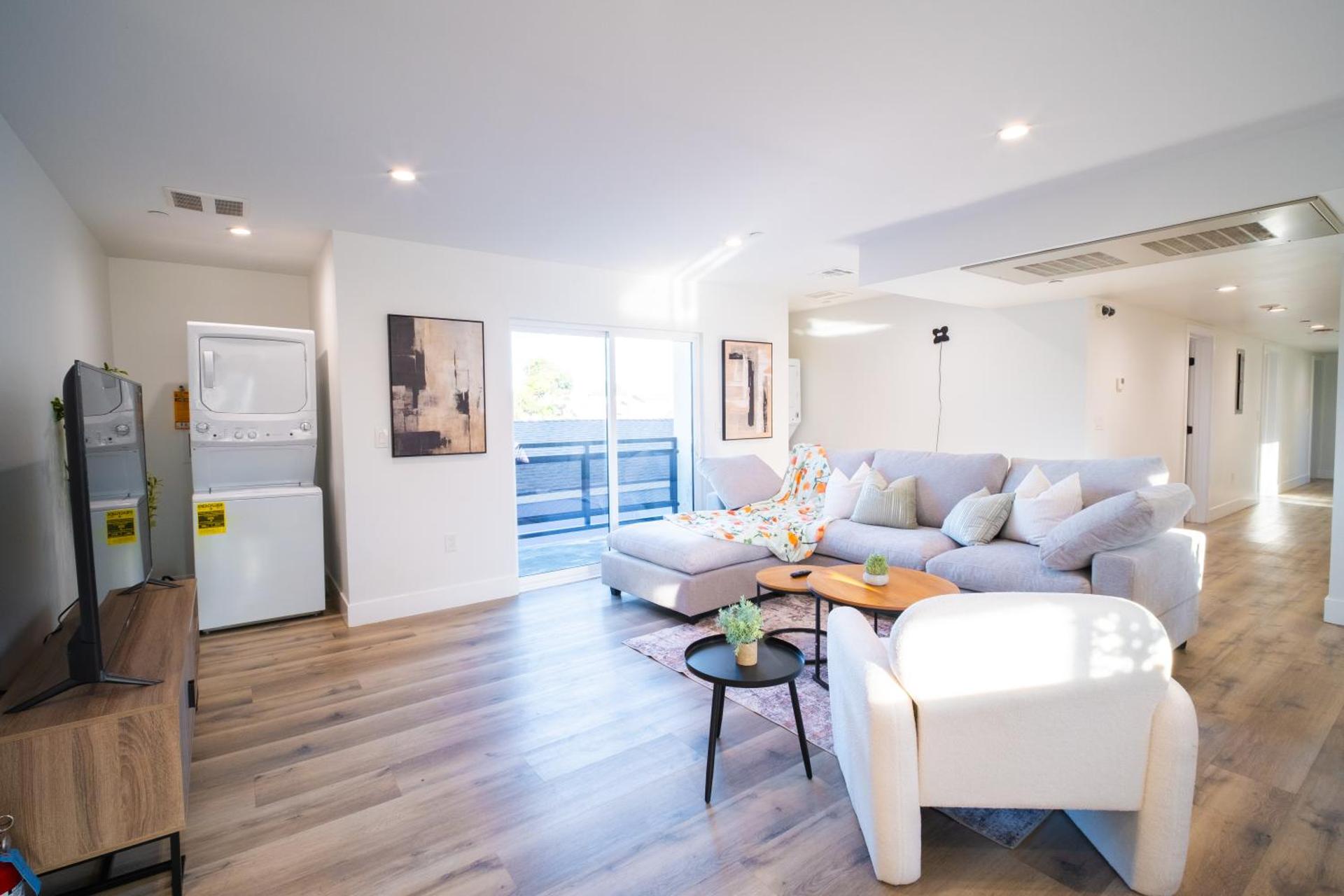 Modern Private Ensuite Room near USC