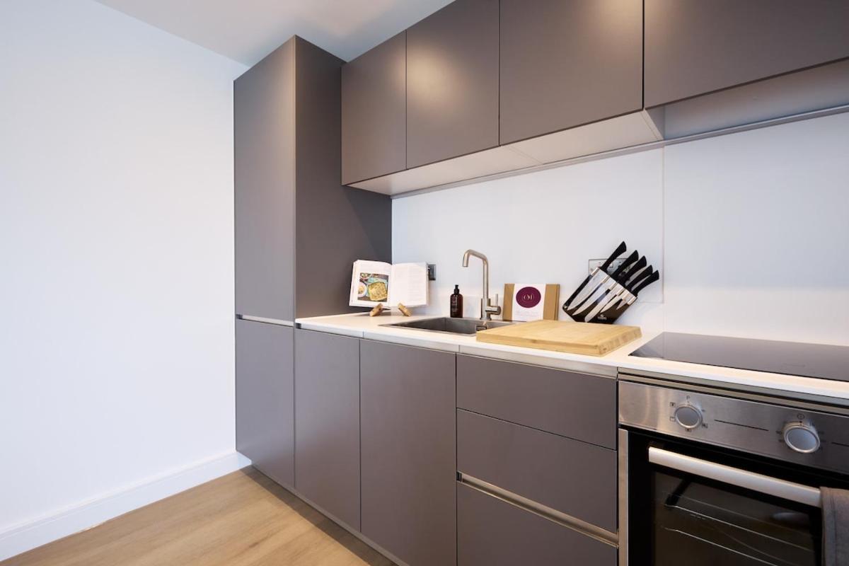 Leeds City Centre Luxury Penthouse with Private Terrace