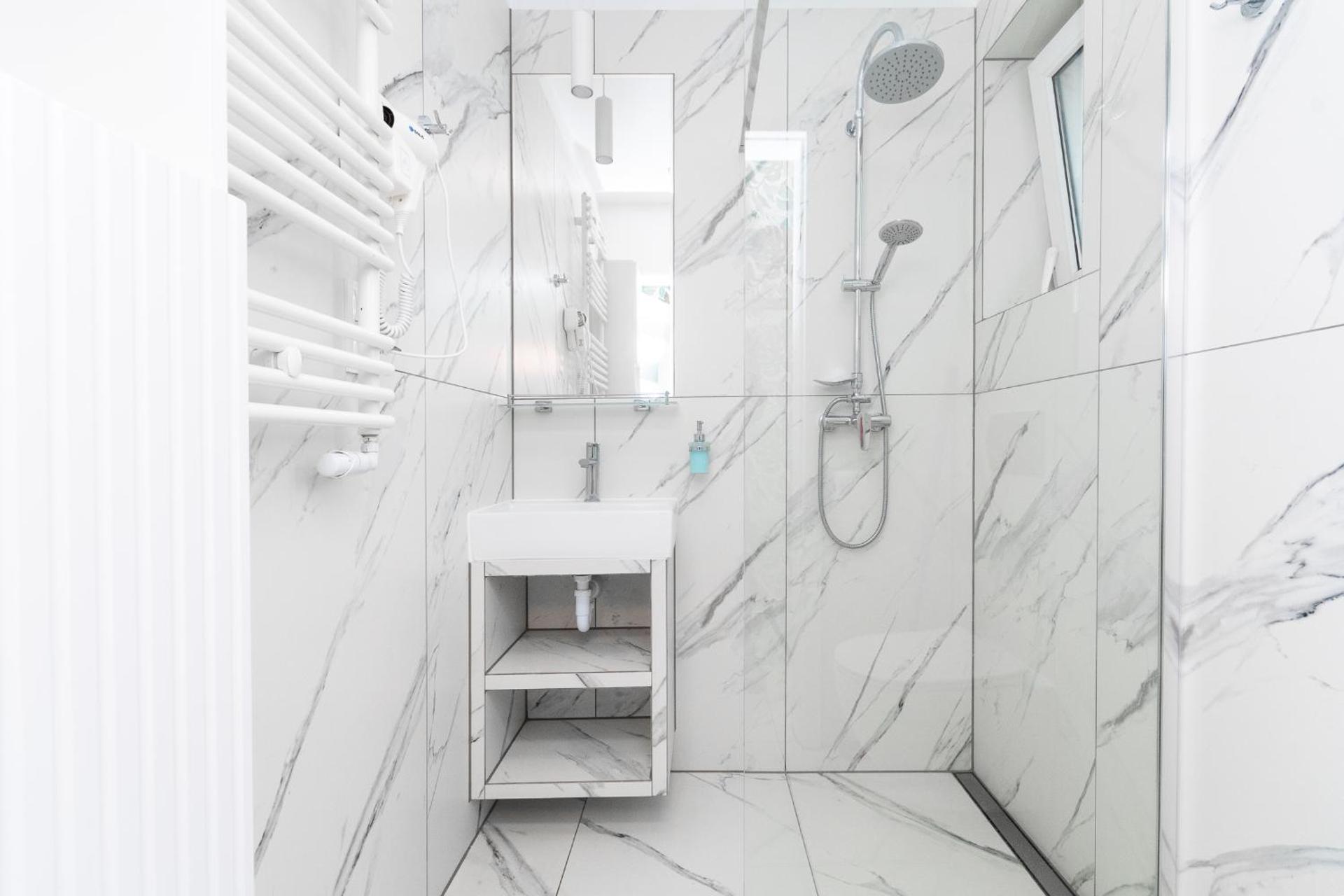 Triple Room with Private Bathroom