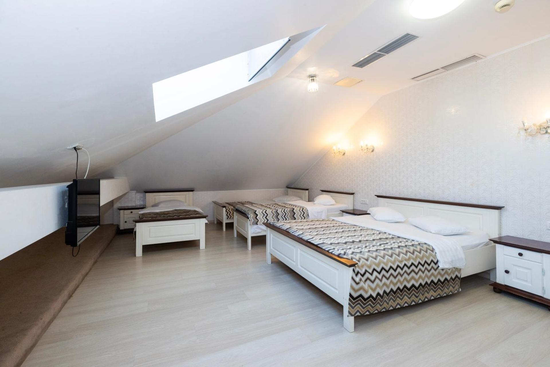 Classic Quadruple Room