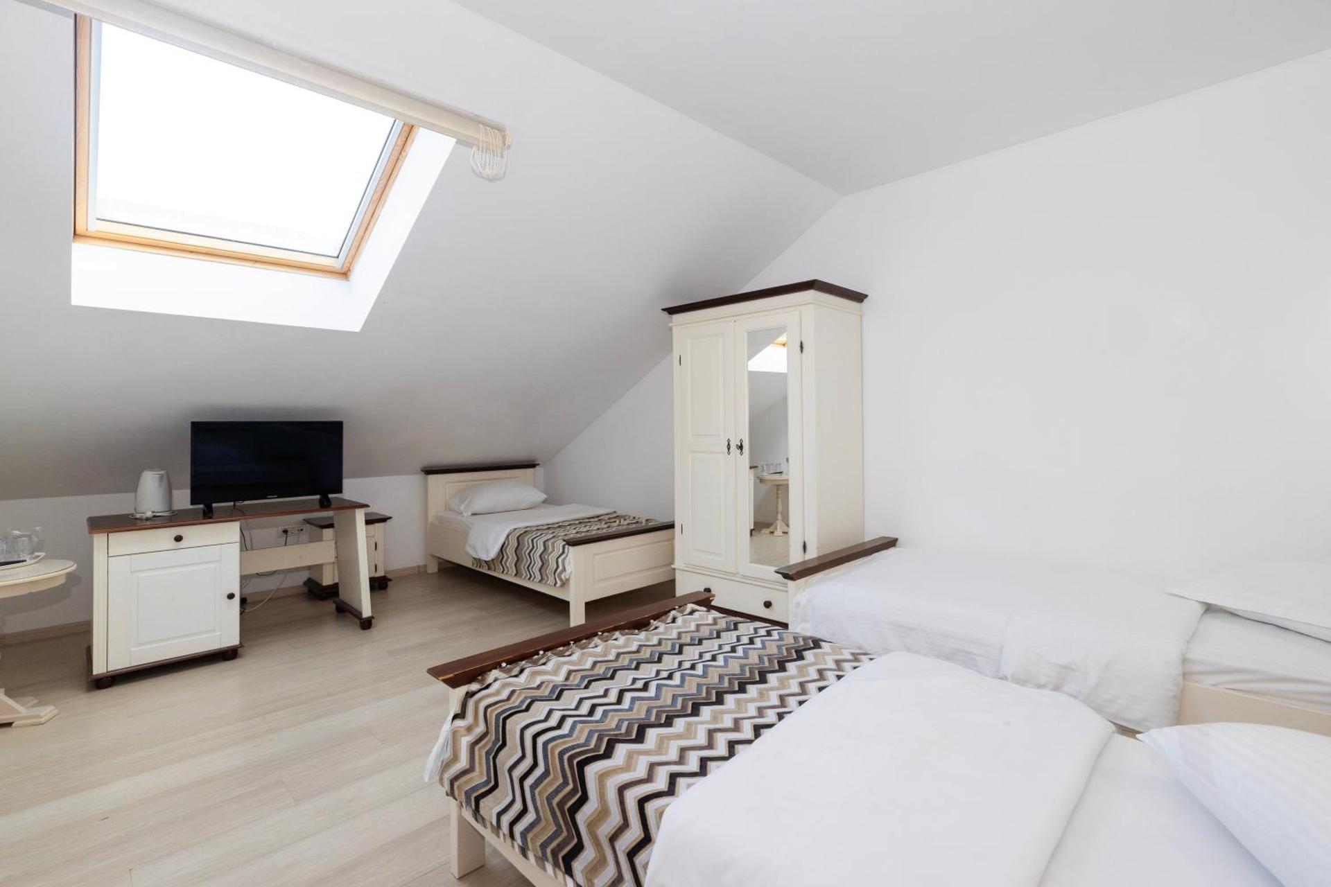 Standard Triple Studio Attic