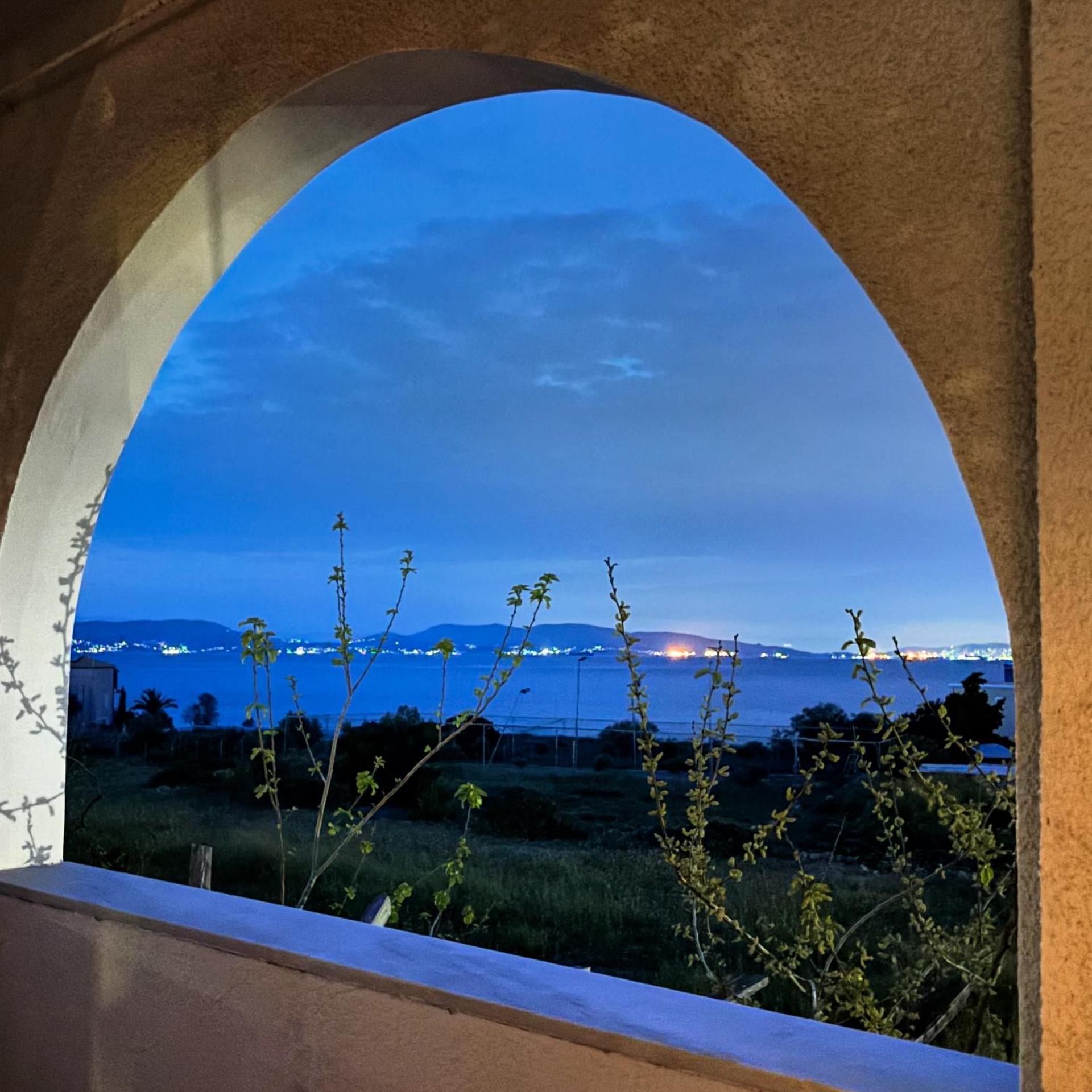 Spacious holiday house with seaview and garden