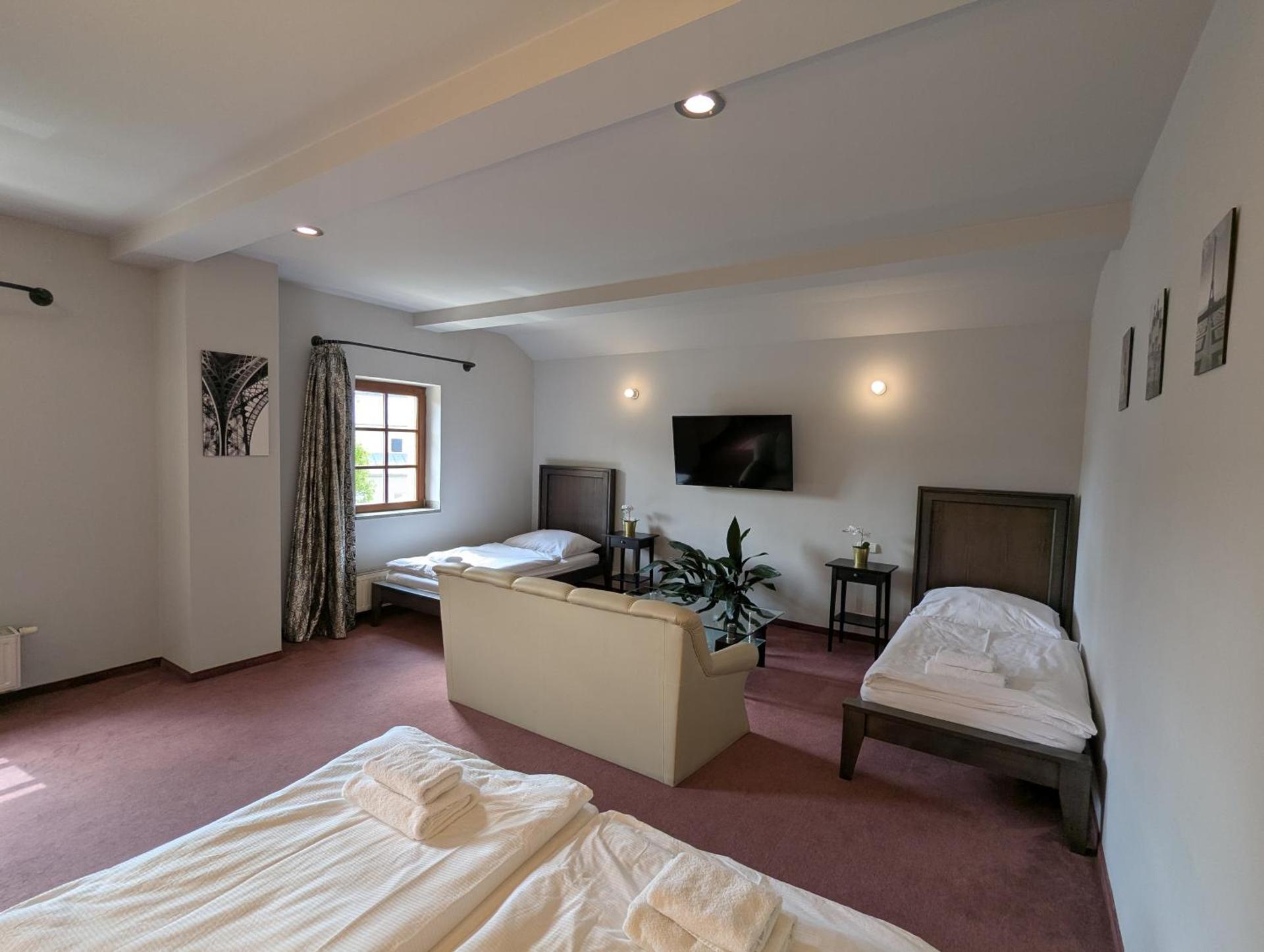 Deluxe Quadruple Room