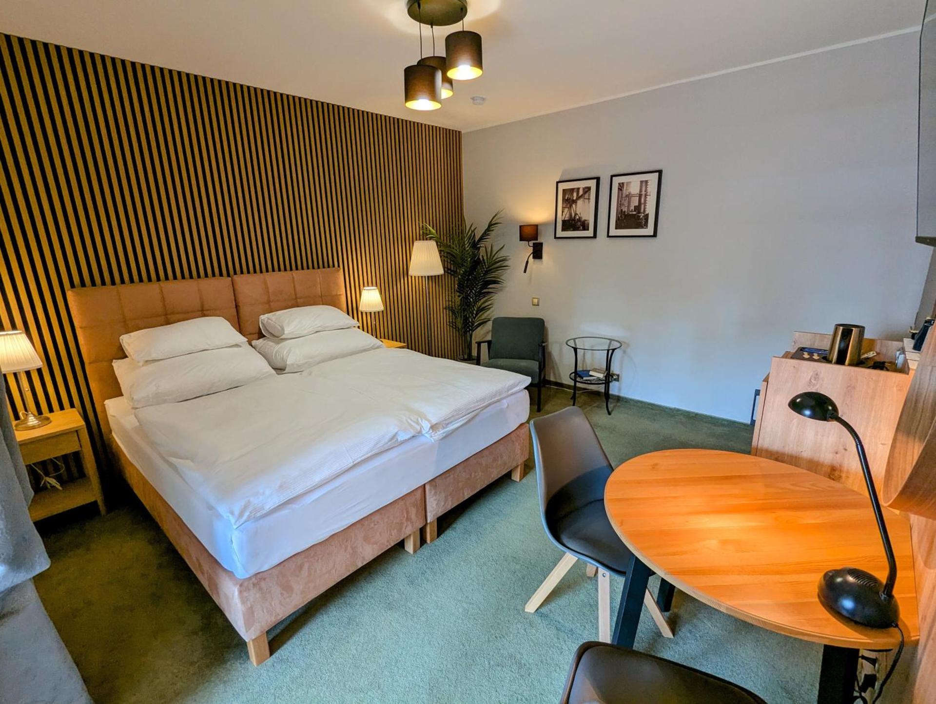 Deluxe Double or Twin Room with Balcony