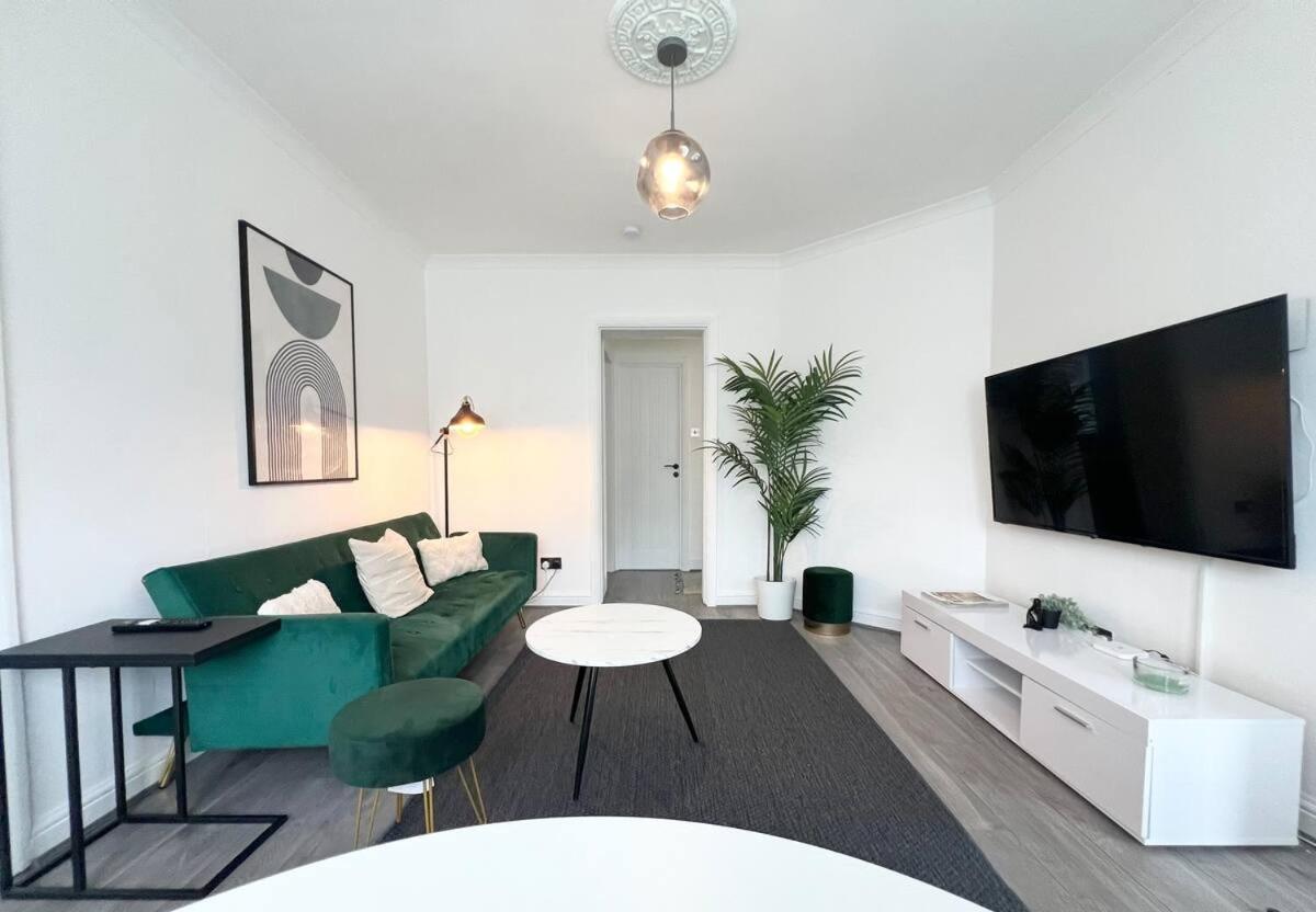 Artlounge-2 Bed Garden Free Parking