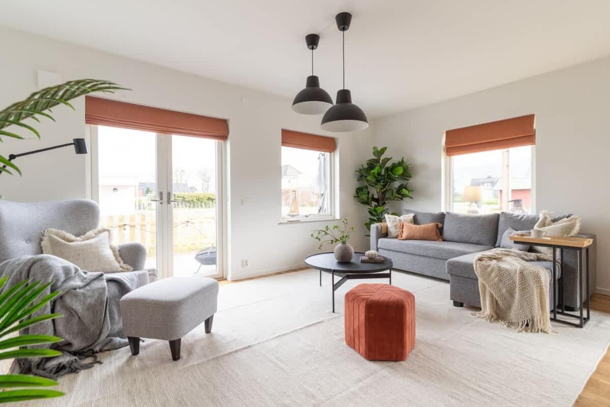 Modern Ground Floor Corner Flat with Rustic Patio