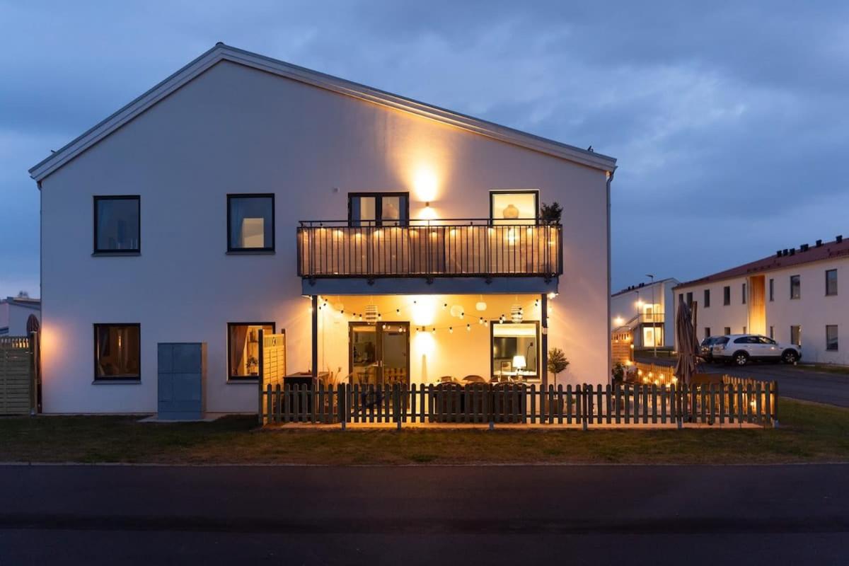 Modern Ground Floor Corner Flat with Rustic Patio