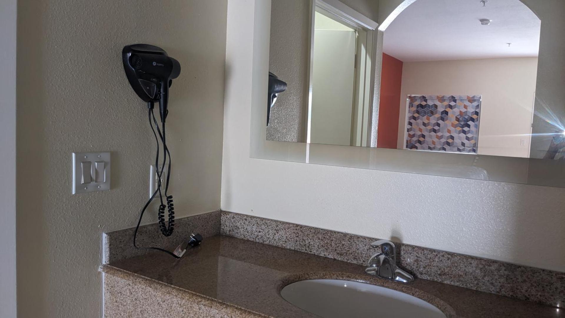 Rodeway Inn & Suites Humble IAH