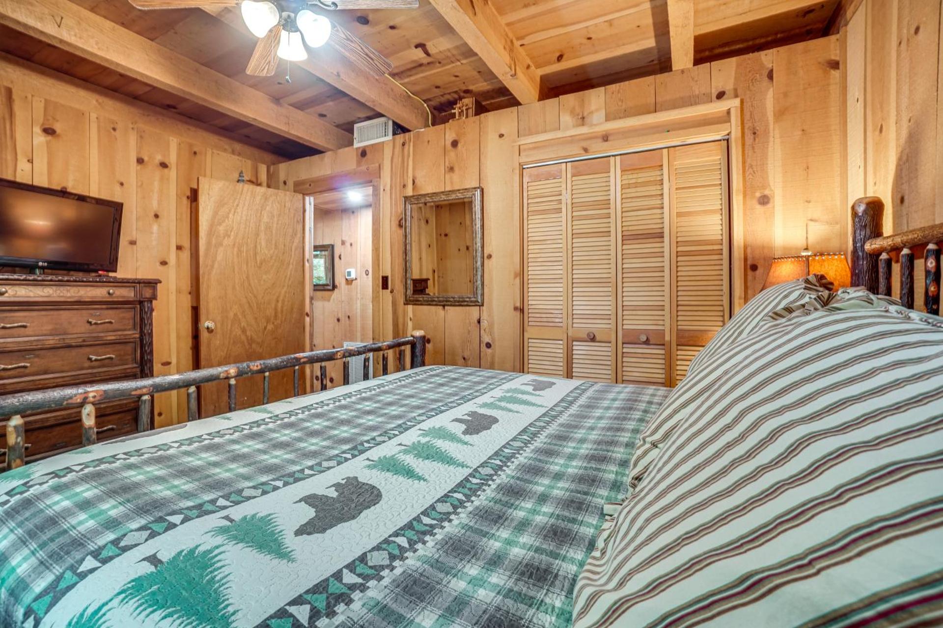 Helen Area Rustic Retreat about 5 Miles to Main Street