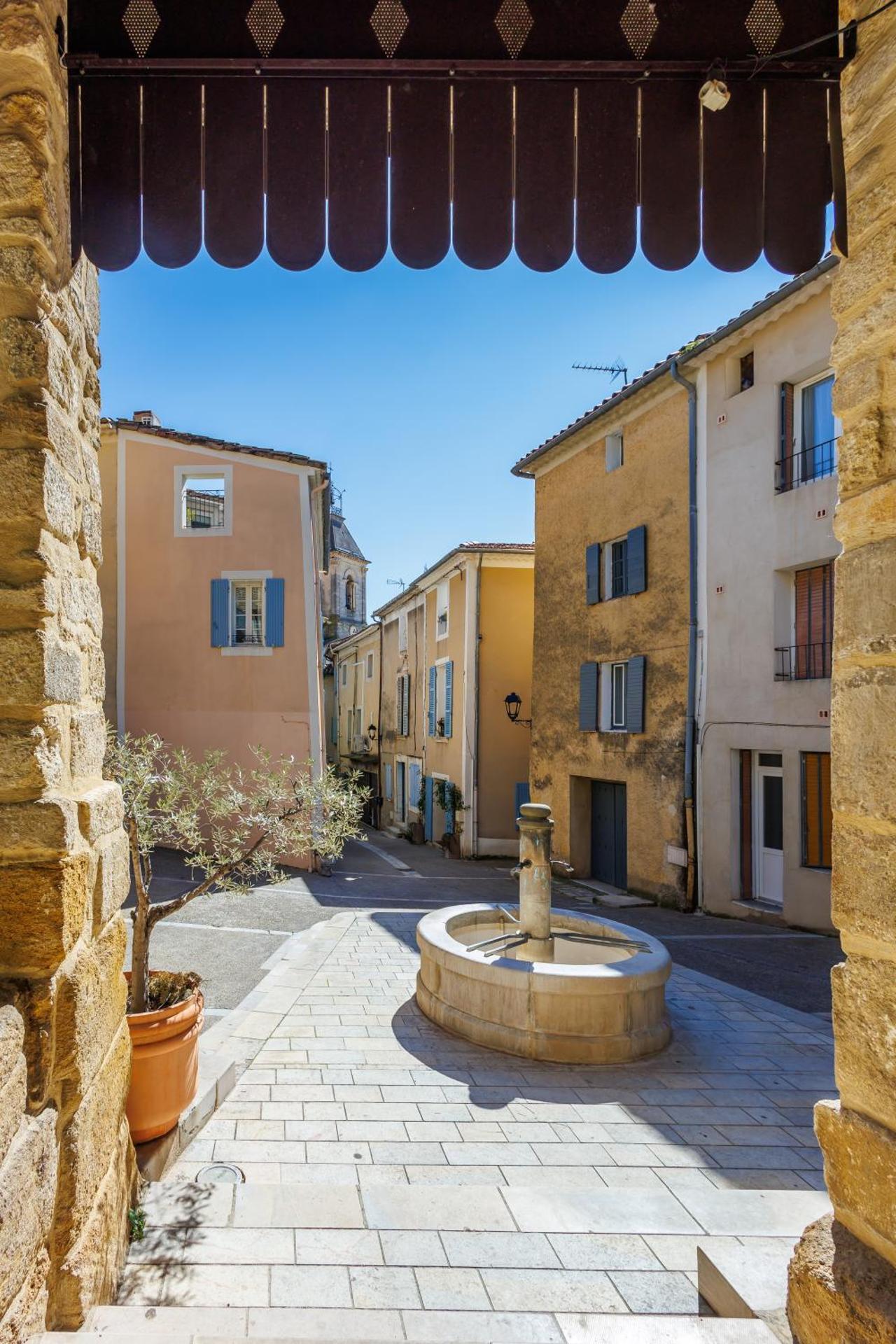 Provence Village House 84