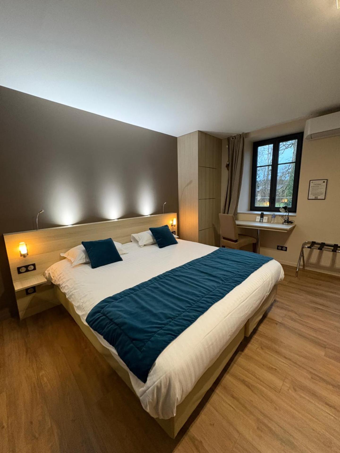 Deluxe Double or Twin Room with Garden View