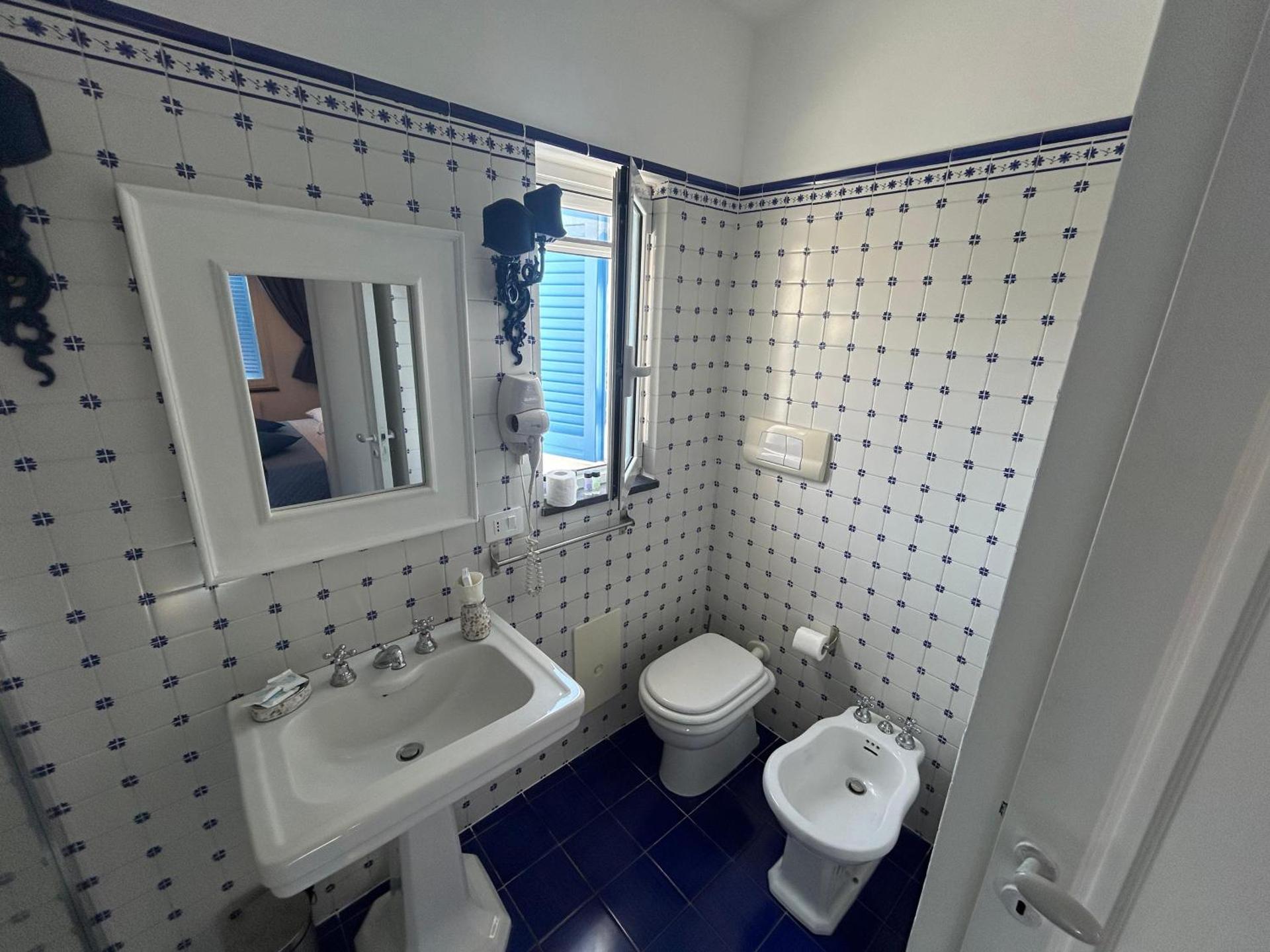 Triple Room with Private Bathroom