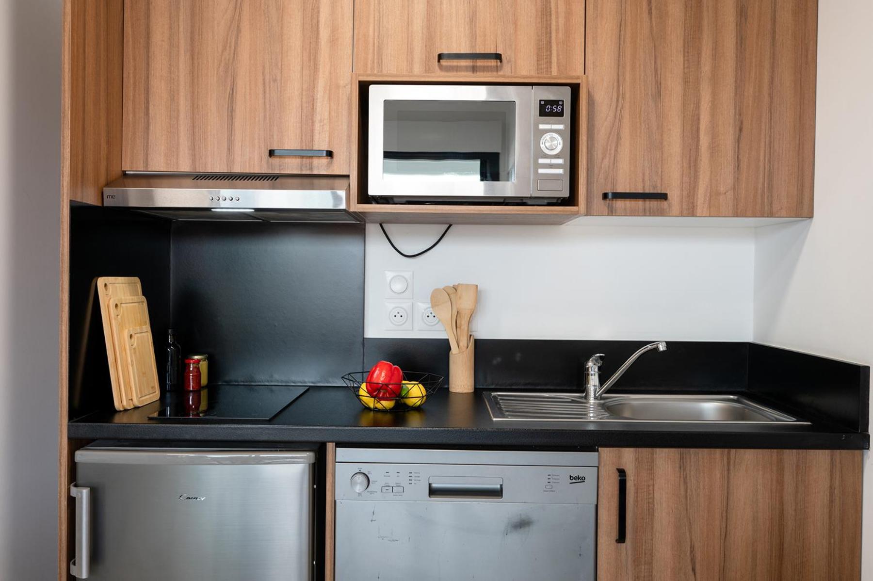 Kitchen or kitchenette