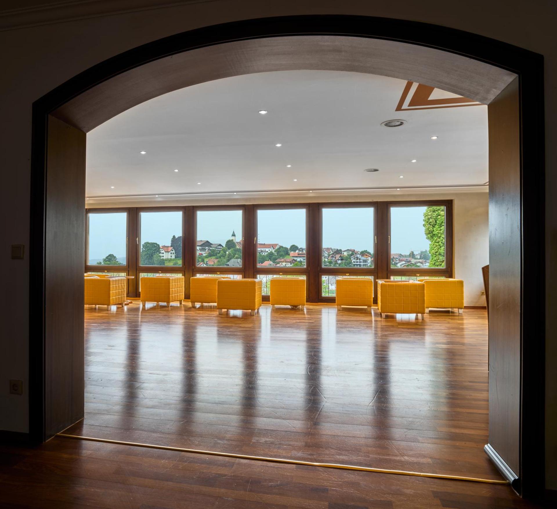 Meeting/conference room