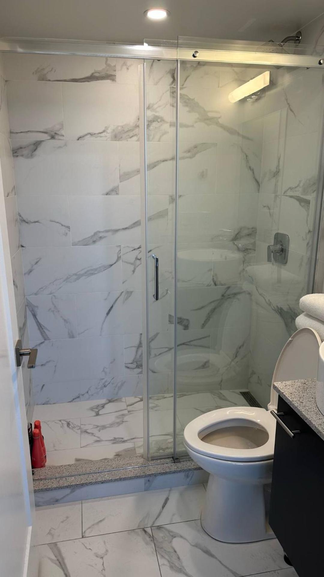 Great view 1BDRM APTR in heart of Montreal DWTN