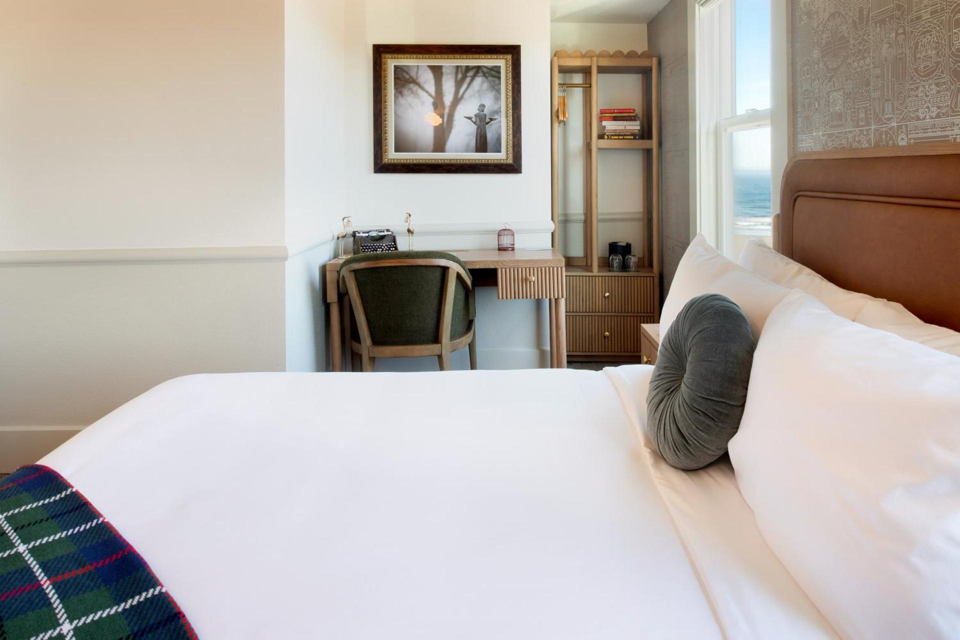 Literary Non Fiction - Queen Room with Sea View