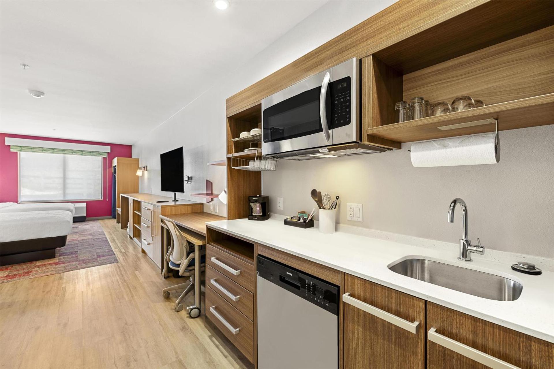 Kitchen or kitchenette