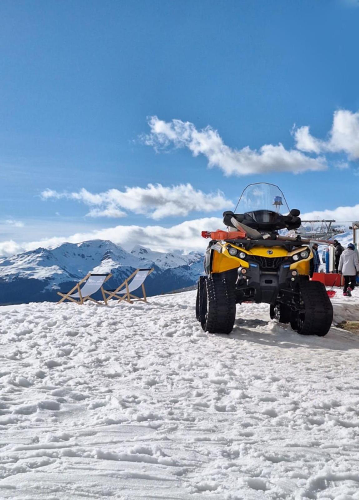 3-rooms apartment in front of snow