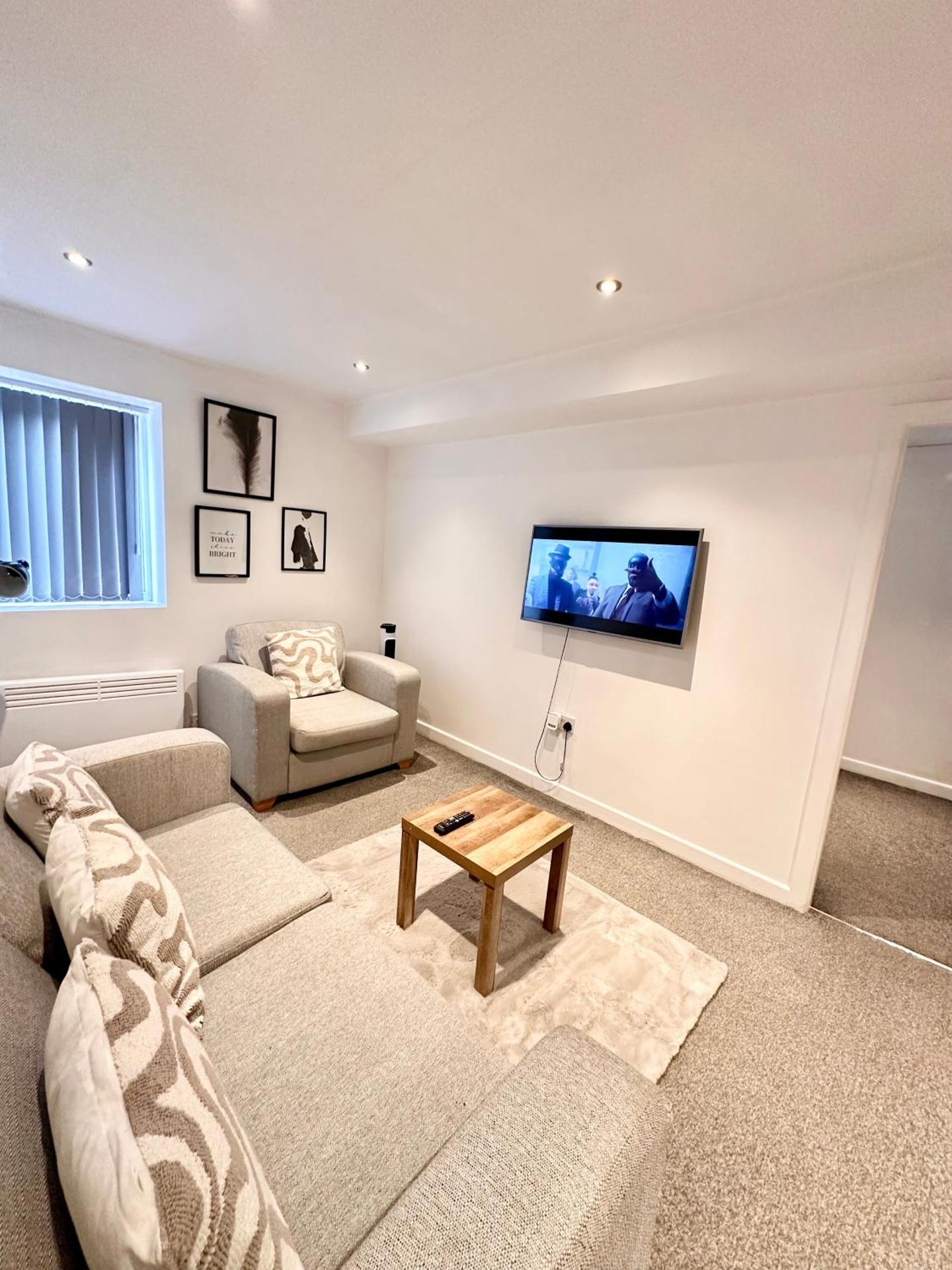 Cosy 2 Bed Apartment - Free Parking -Birmingham City Centre