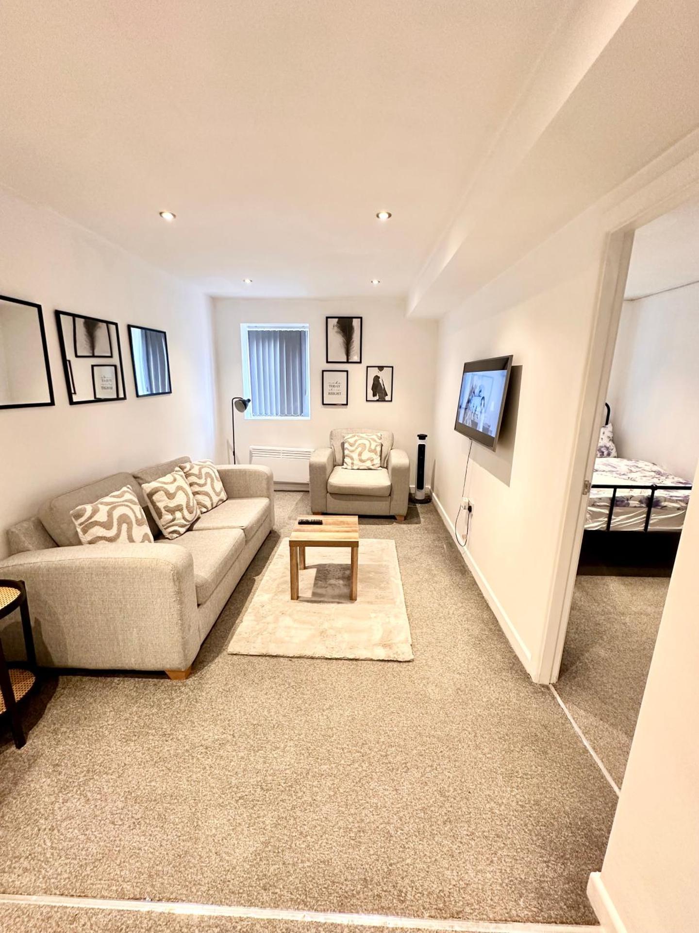 Cosy 2 Bed Apartment - Free Parking -Birmingham City Centre