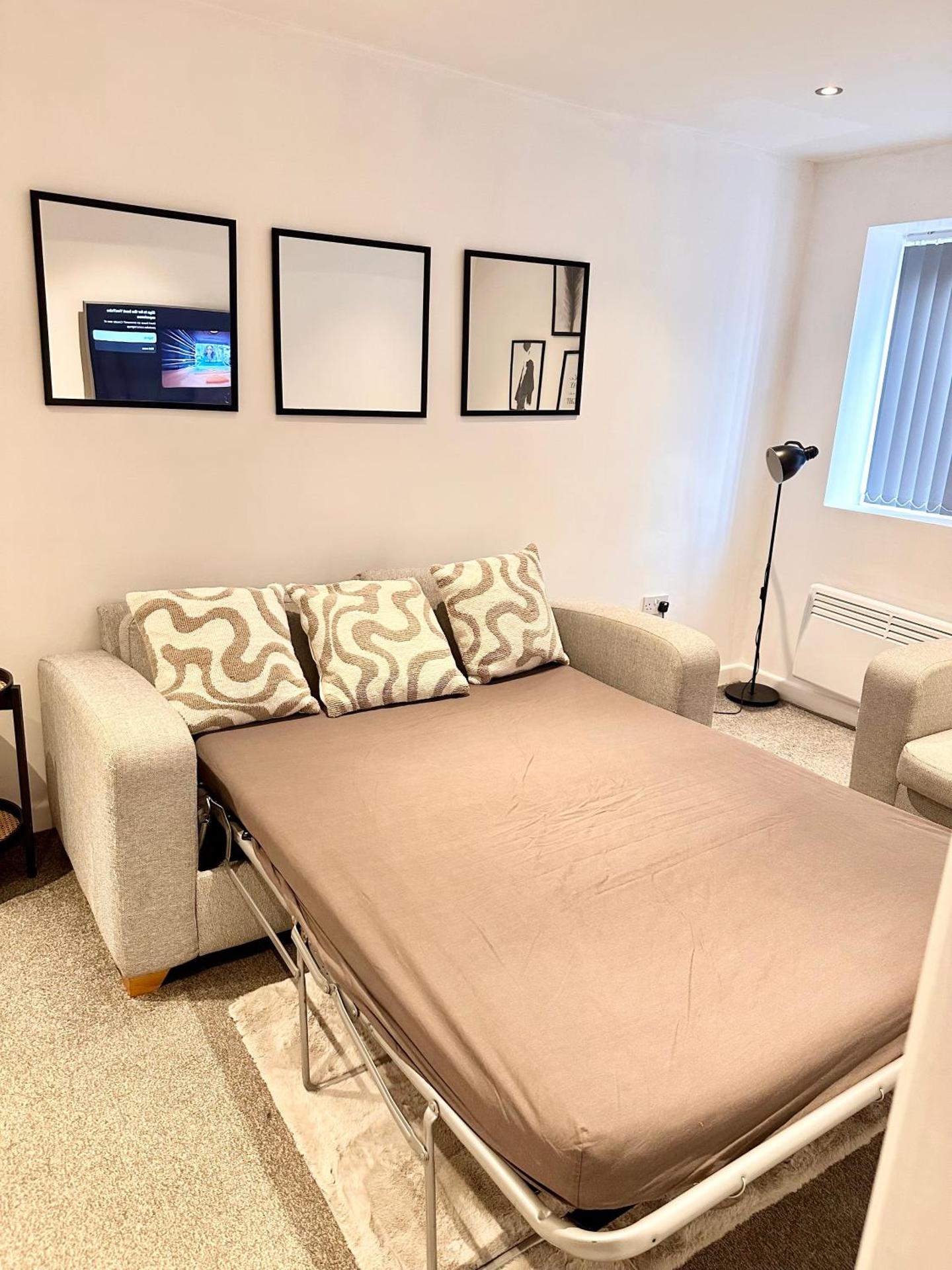 Cosy 2 Bed Apartment - Free Parking -Birmingham City Centre