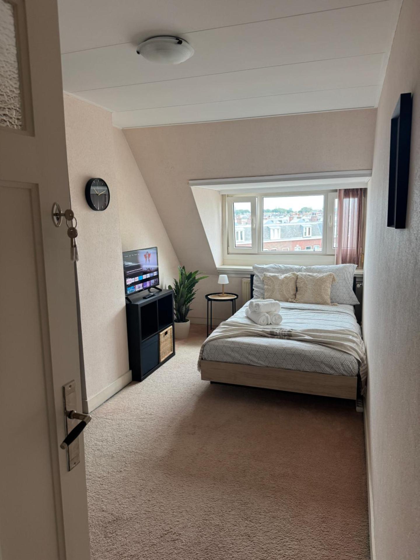 Cosy Rooms by the Beach