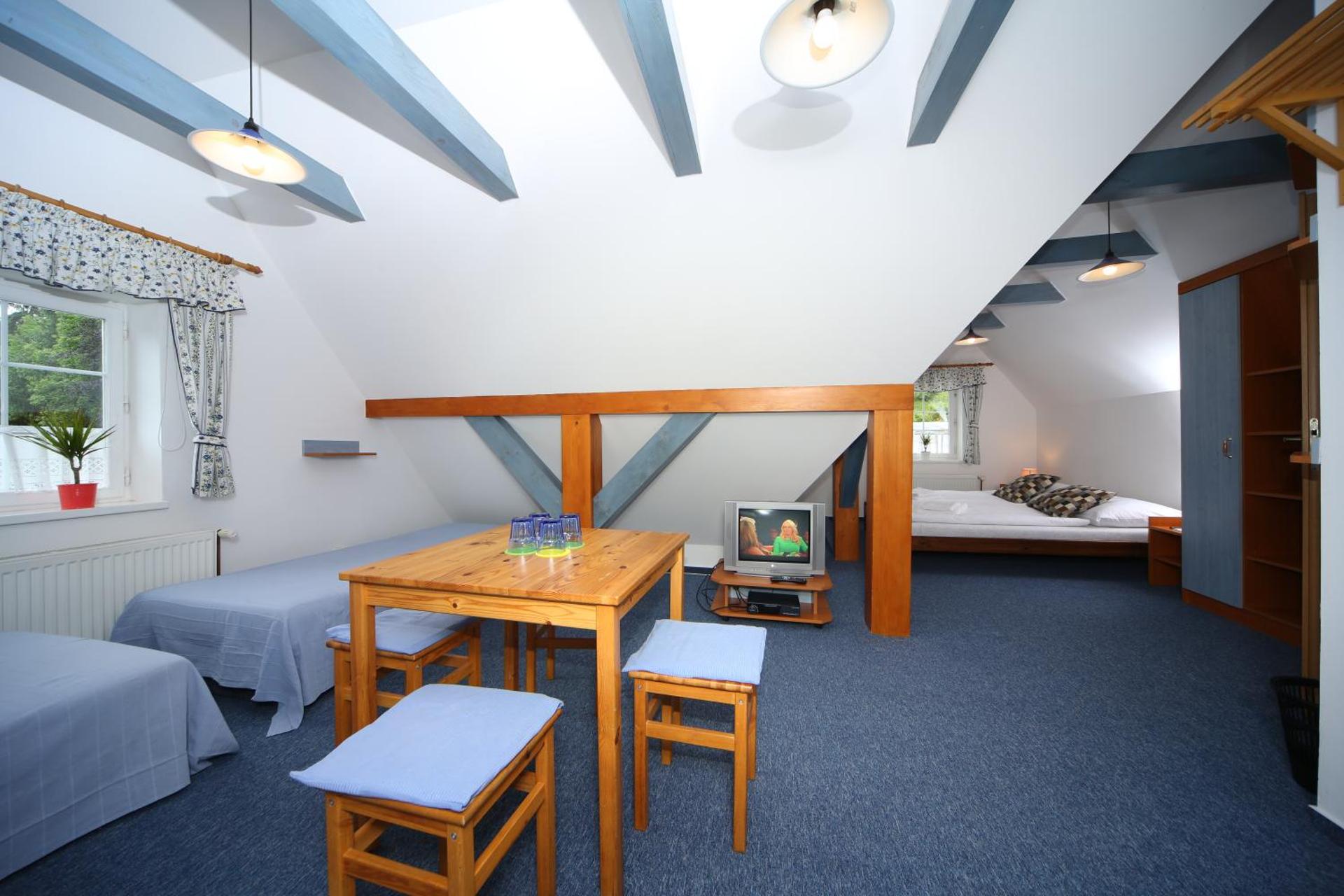 Photo of the whole room