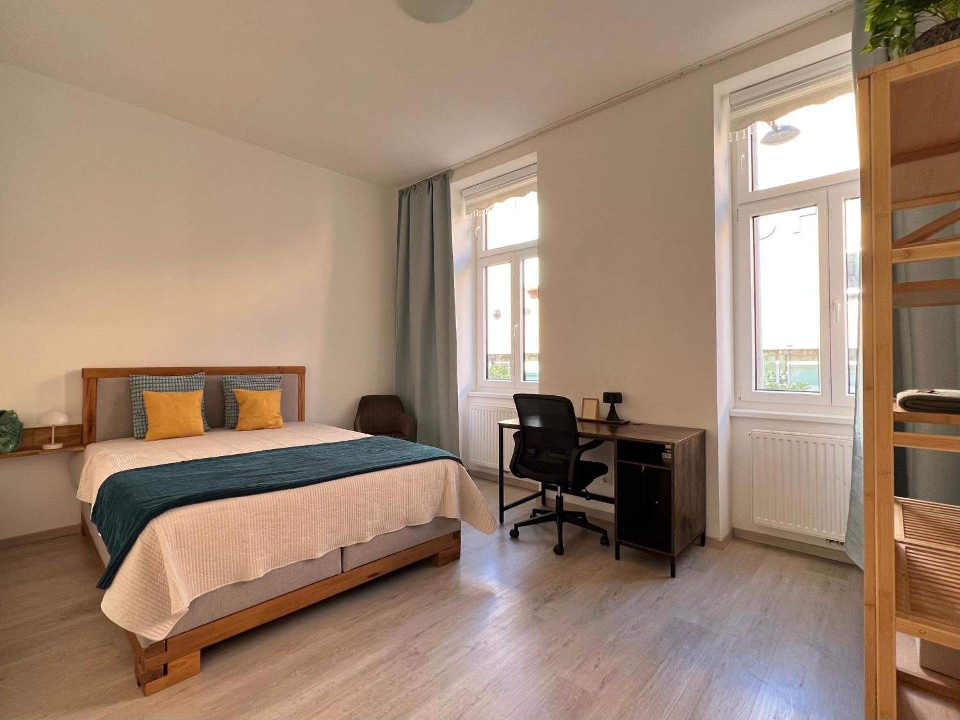 SERVUS HOMES - Metro Stadthalle - VIENNA CALLING