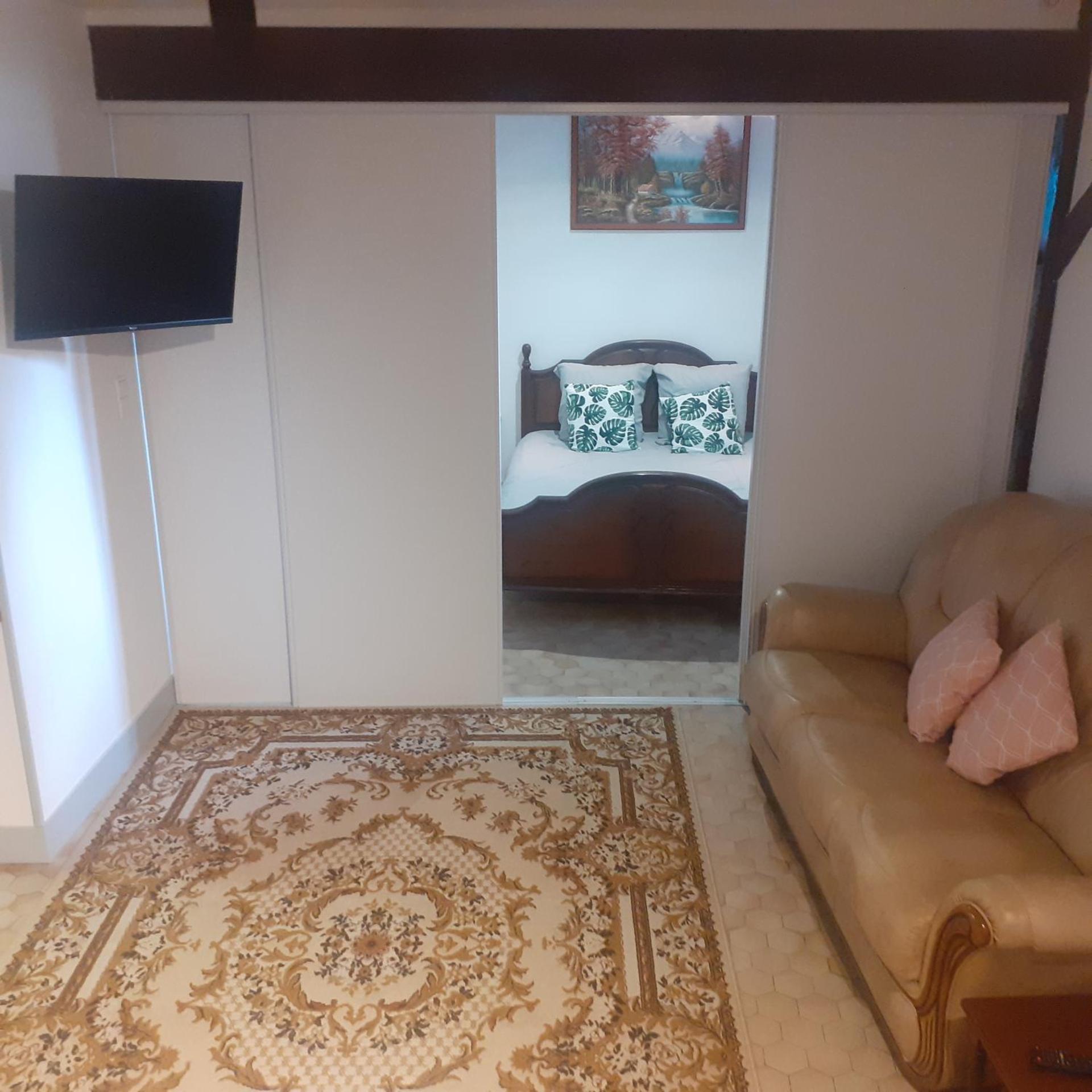 Communal lounge/ TV room