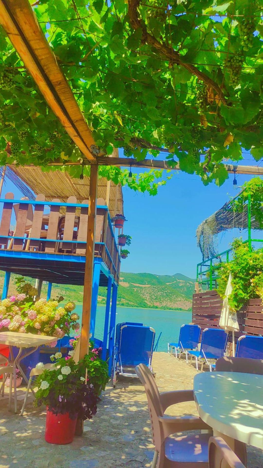 ERDA LAKESIDE Guesthouse