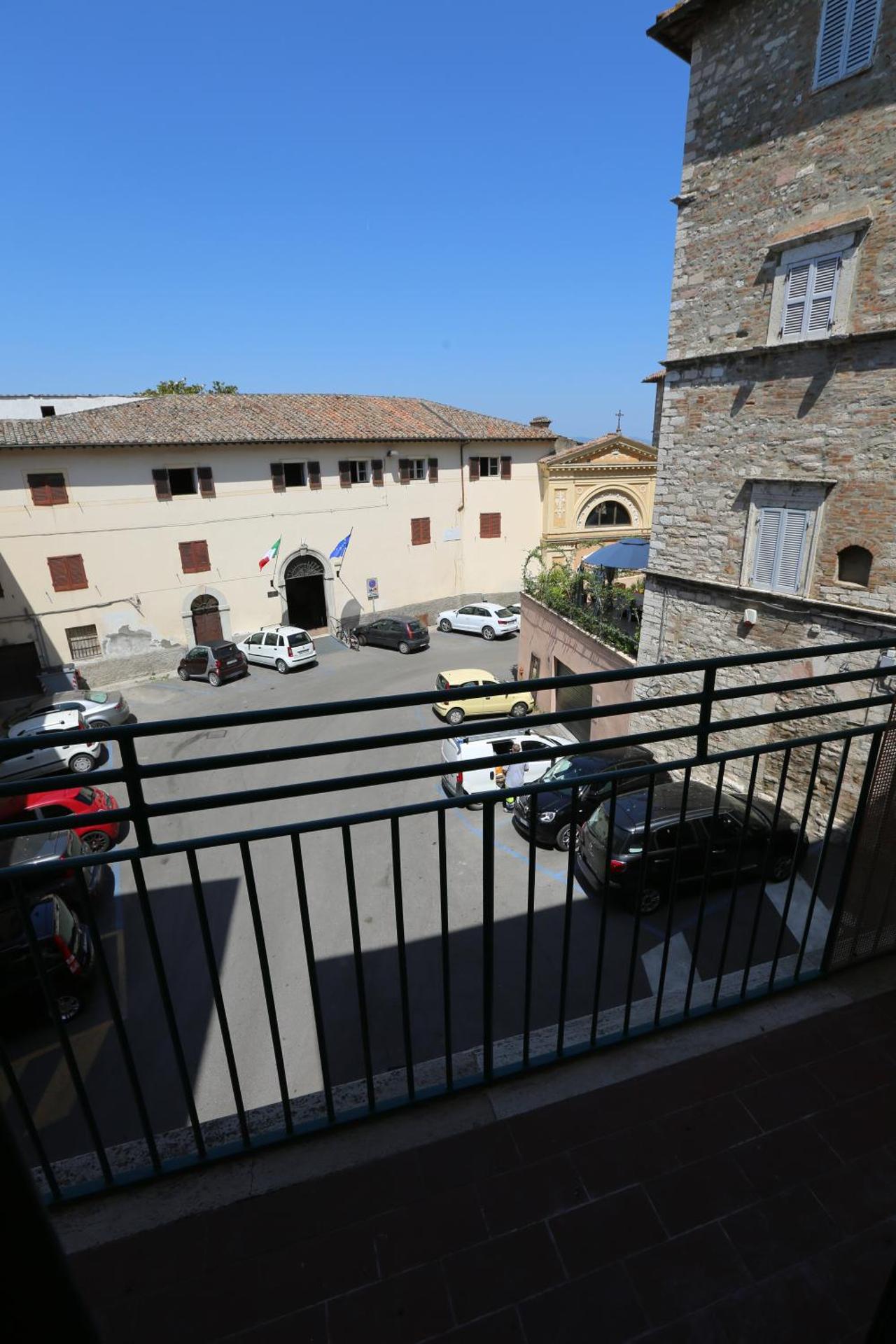 Nel cuore del centro storico in piazzetta w AC